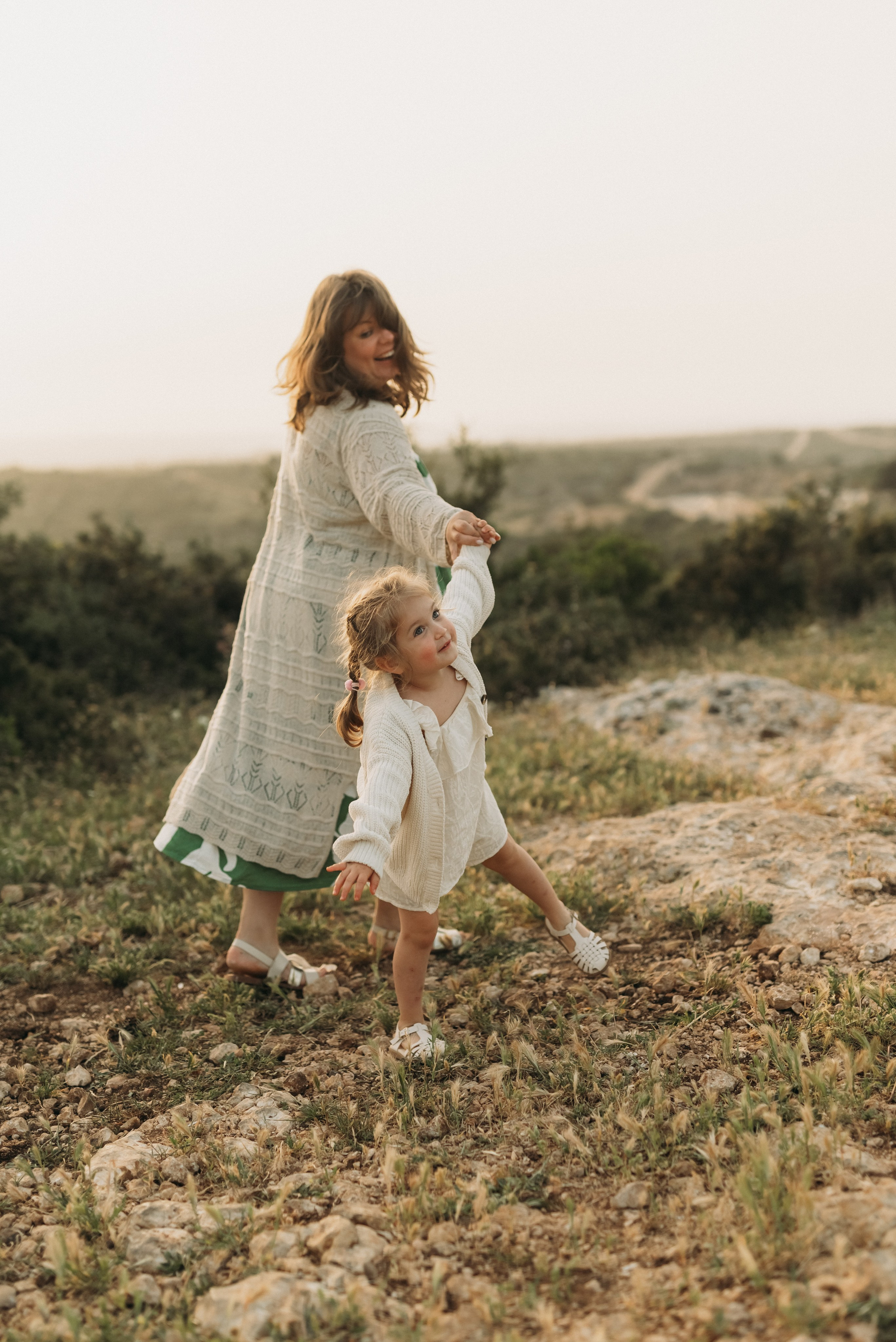 Family: Iryna, Vlad, Yasmin & Arina. Family photographer in Israel | Alesya Superfin