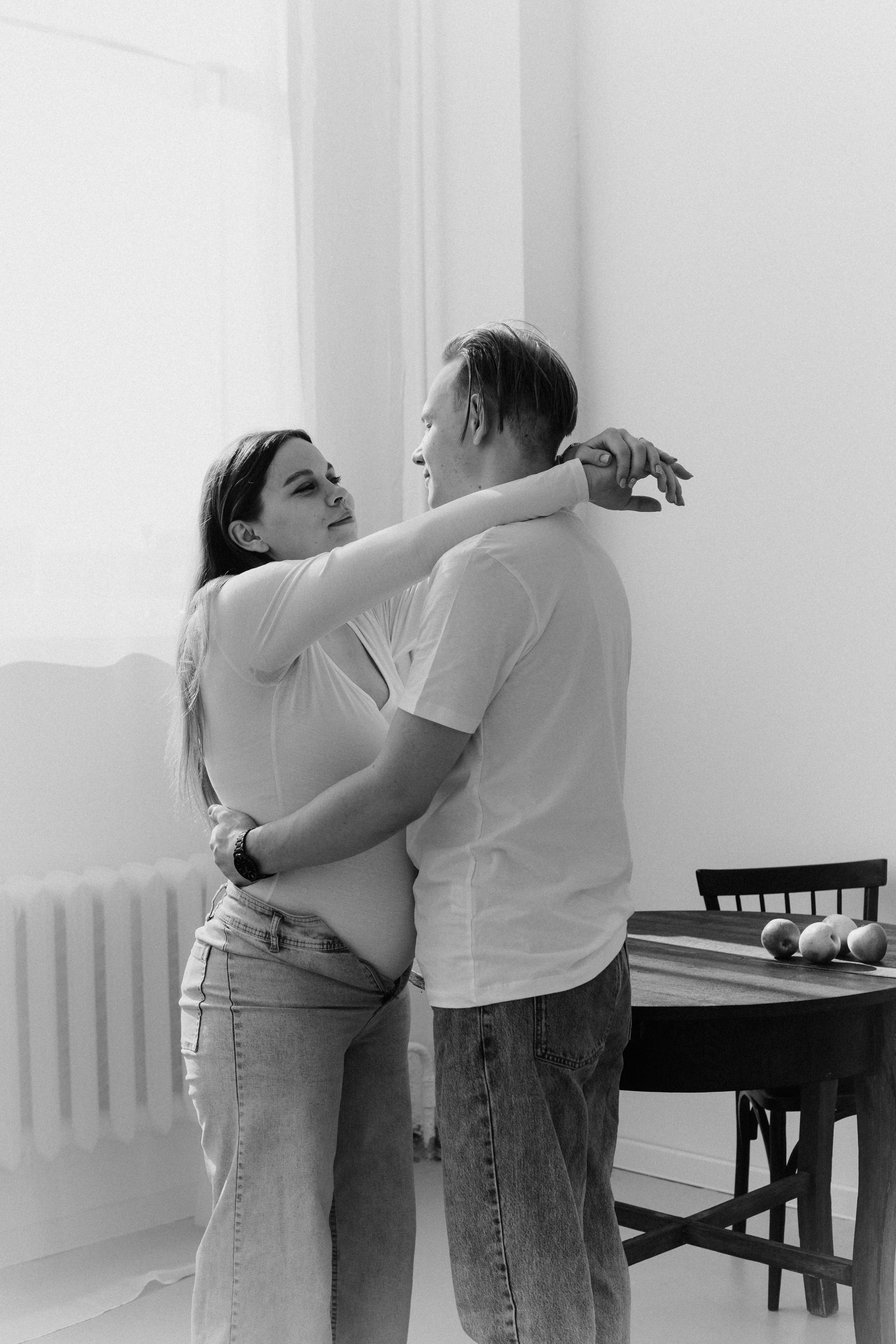 Maksim & Viktorya. Я — Алёна и я фотографирую красиво (е)