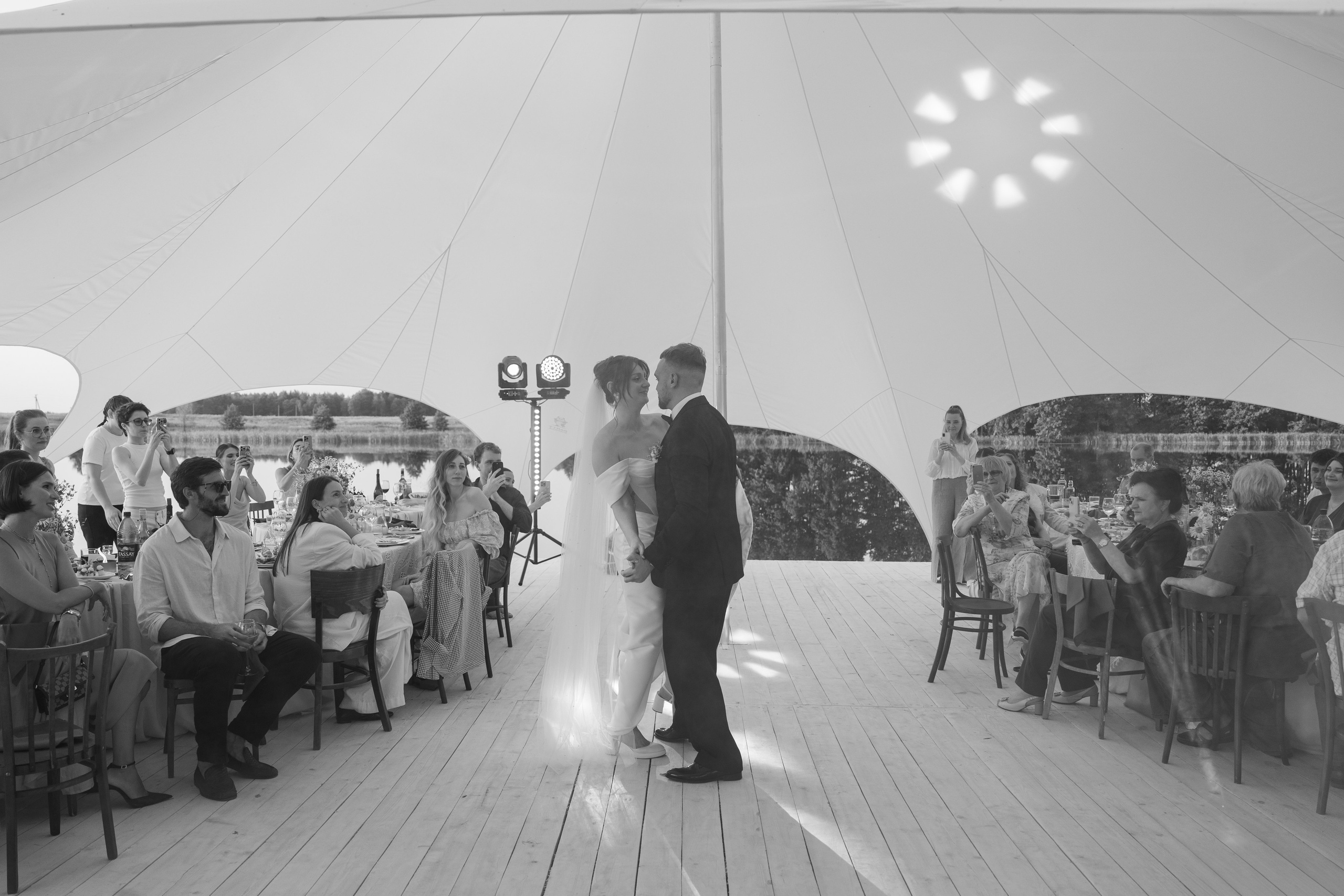 Михаил и Ольга (банкетная часть г. Брянск). Свадебный и репортажный фотограф Элина Козырьянова