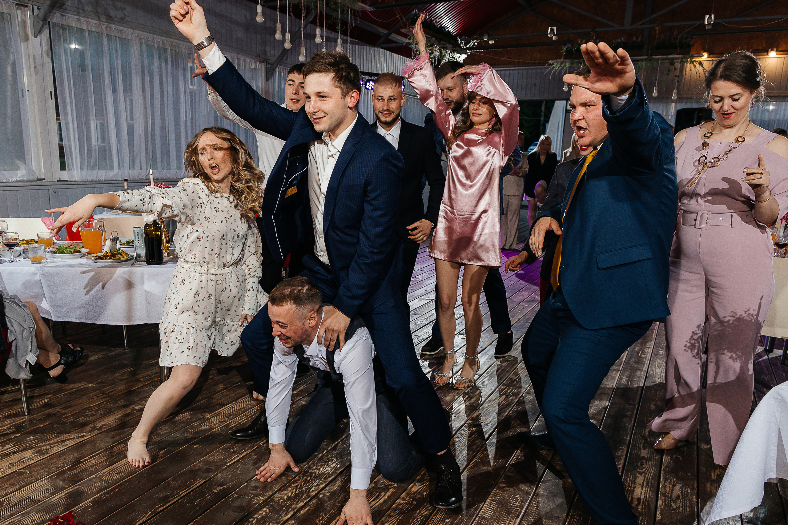 Элегантная выездная церемония в загородном клубе. Олег Сверчков | Свадебный фотограф Вологда