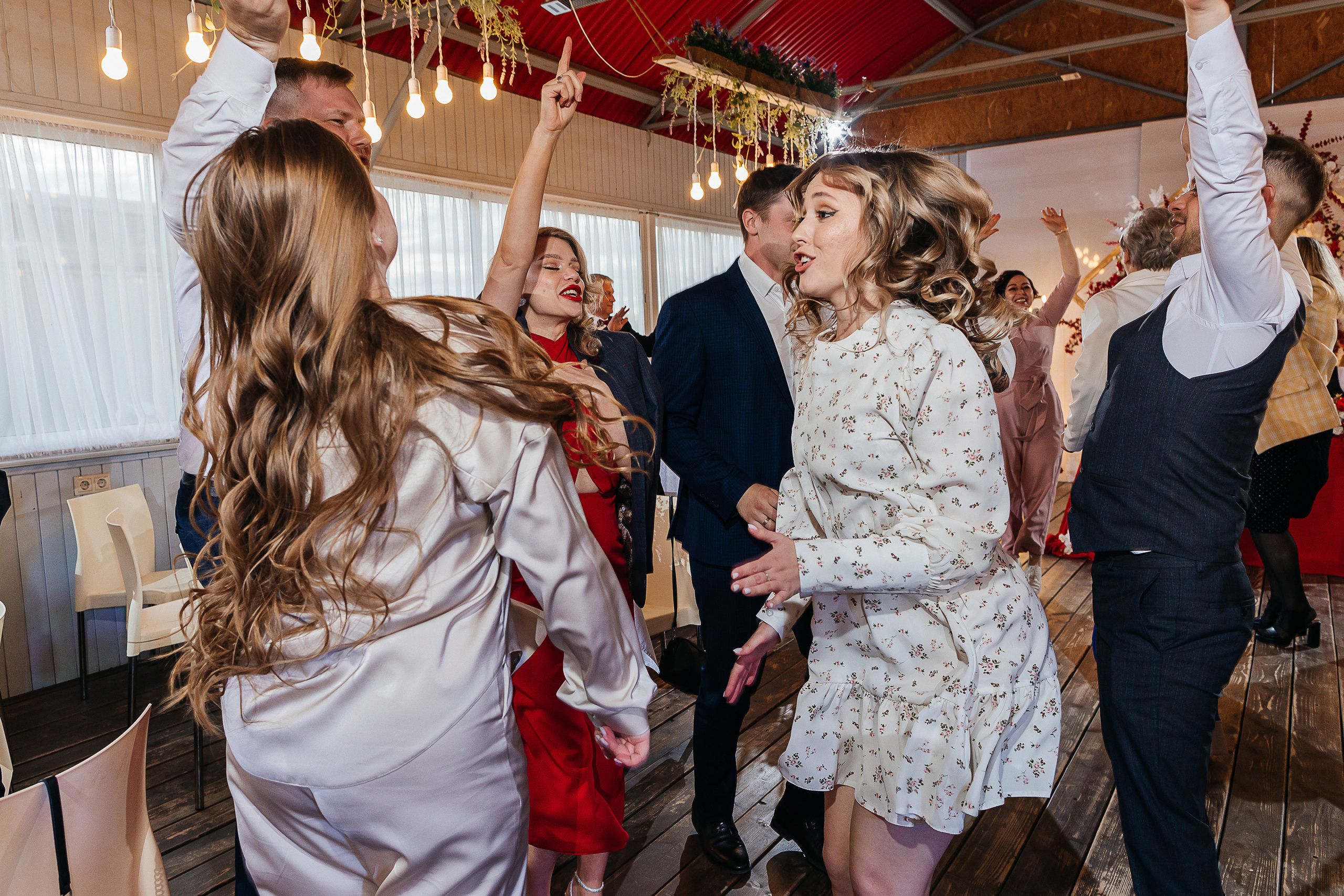 Элегантная выездная церемония в загородном клубе. Олег Сверчков | Свадебный фотограф Вологда