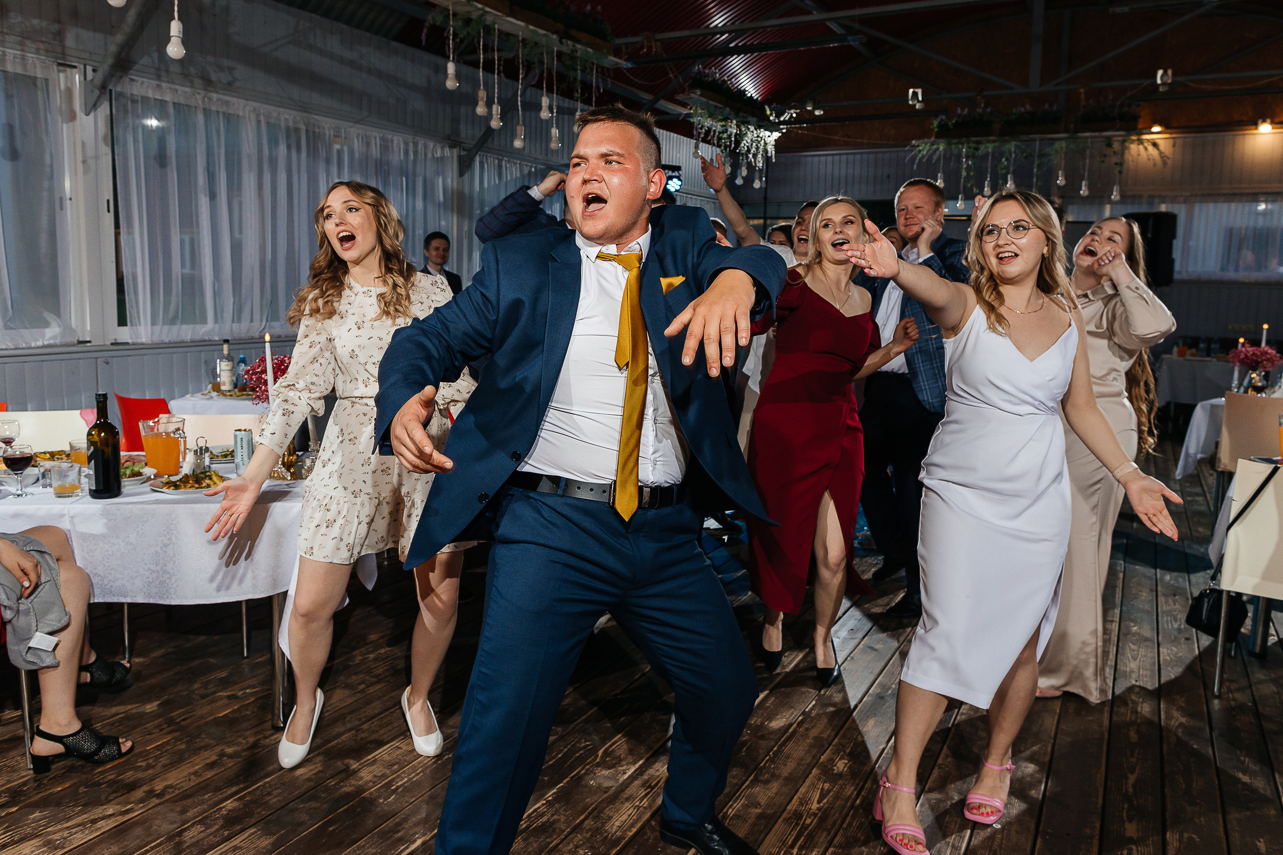 Элегантная выездная церемония в загородном клубе. Олег Сверчков | Свадебный фотограф Вологда