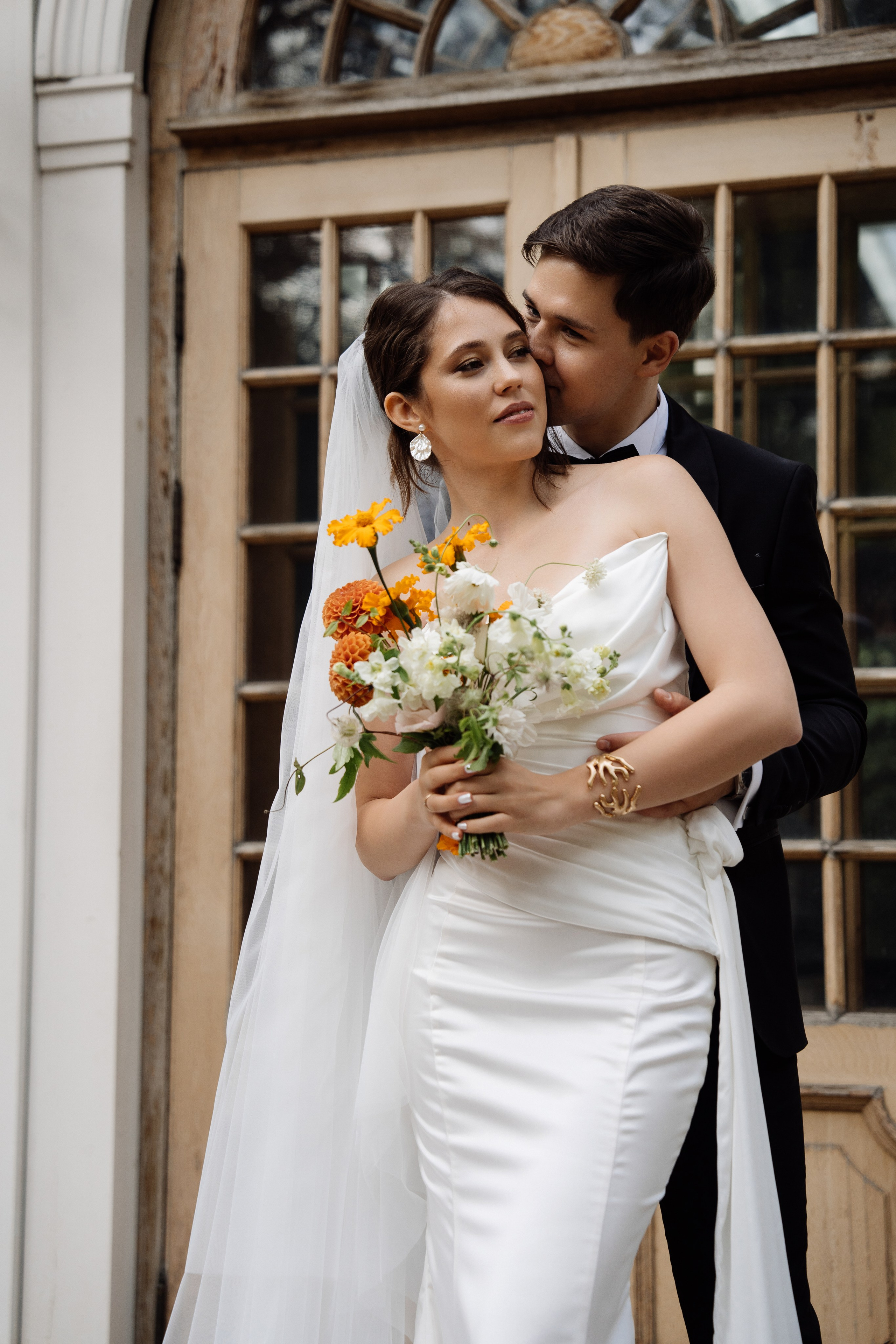 Оранжевая свадьба в гребешках. Свадебный фотограф организатор в Санкт-Петербурге Ассоль Опарина