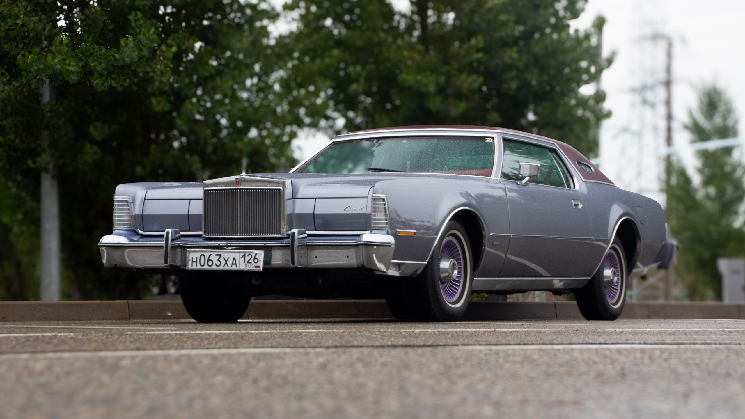 Фото Lincoln Continental Mark IV — купе американской классики