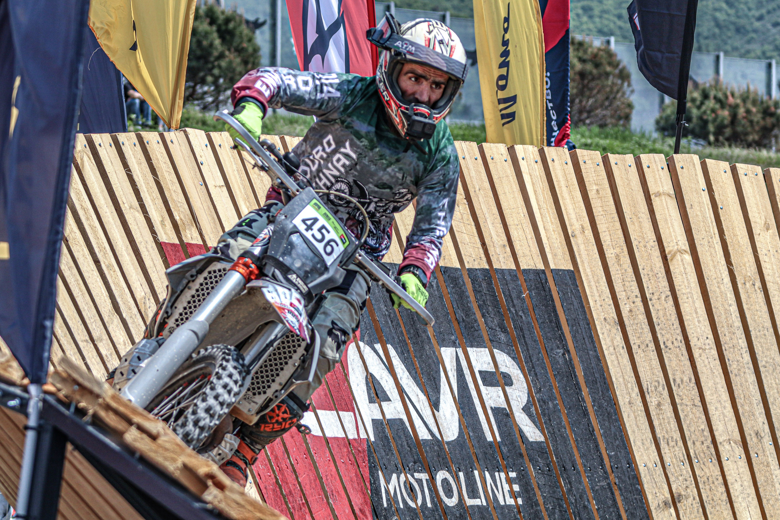 Enduro. Ivaladimirovna1995.wfolio.pro