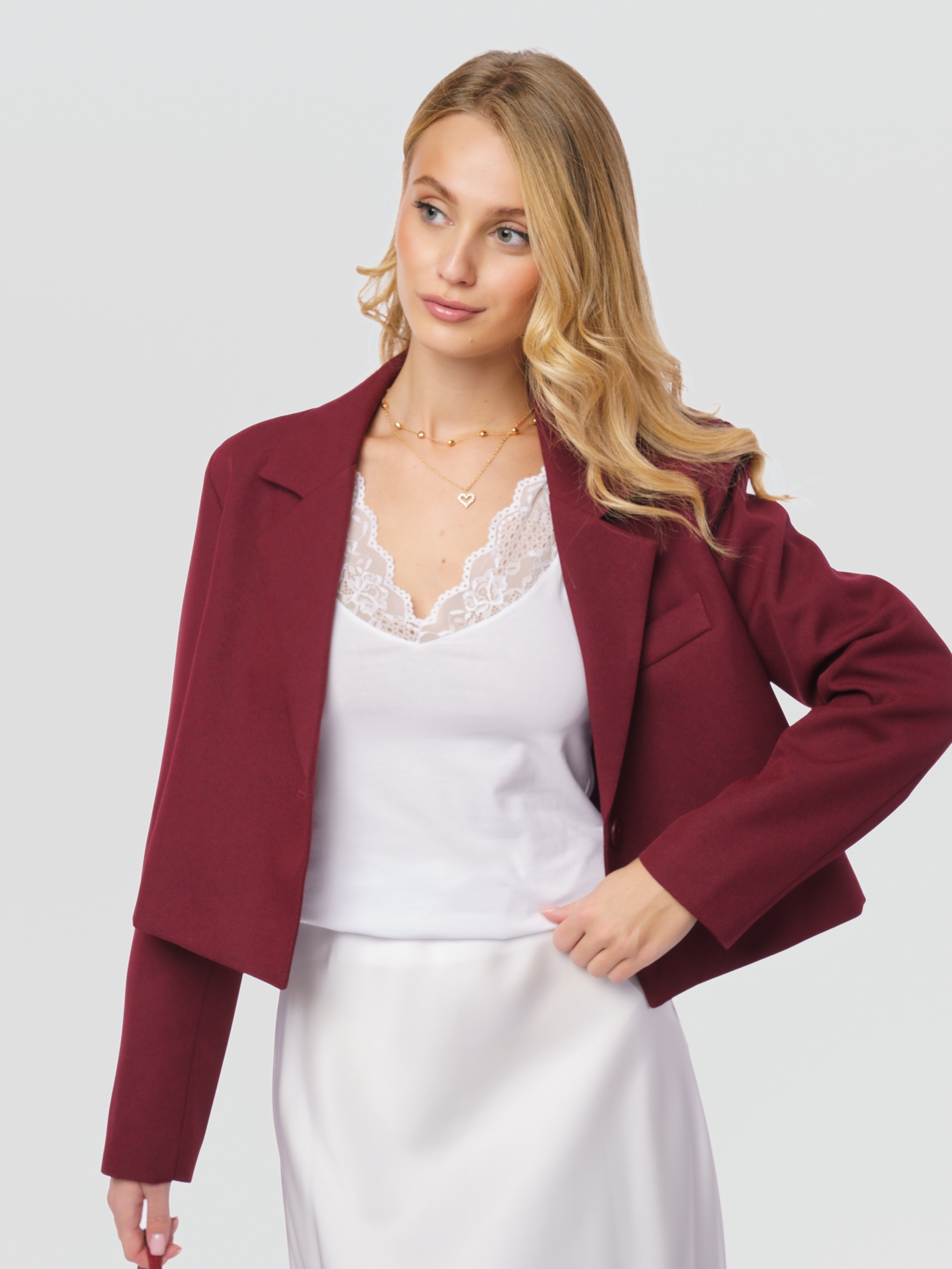 Яна, 42-44 р-р, рост 175. KED Production — продакшн из СПб. Создаём фото, видео и контент, который помогает брендам и селлерам продавать больше