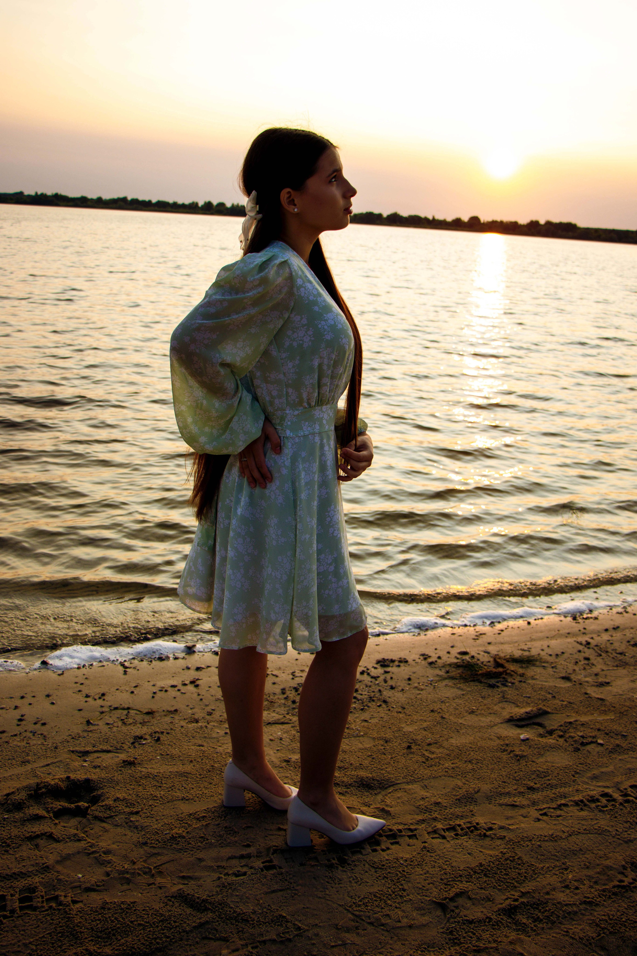 Эмилия у озера. Фотограф Татьяна Матрос