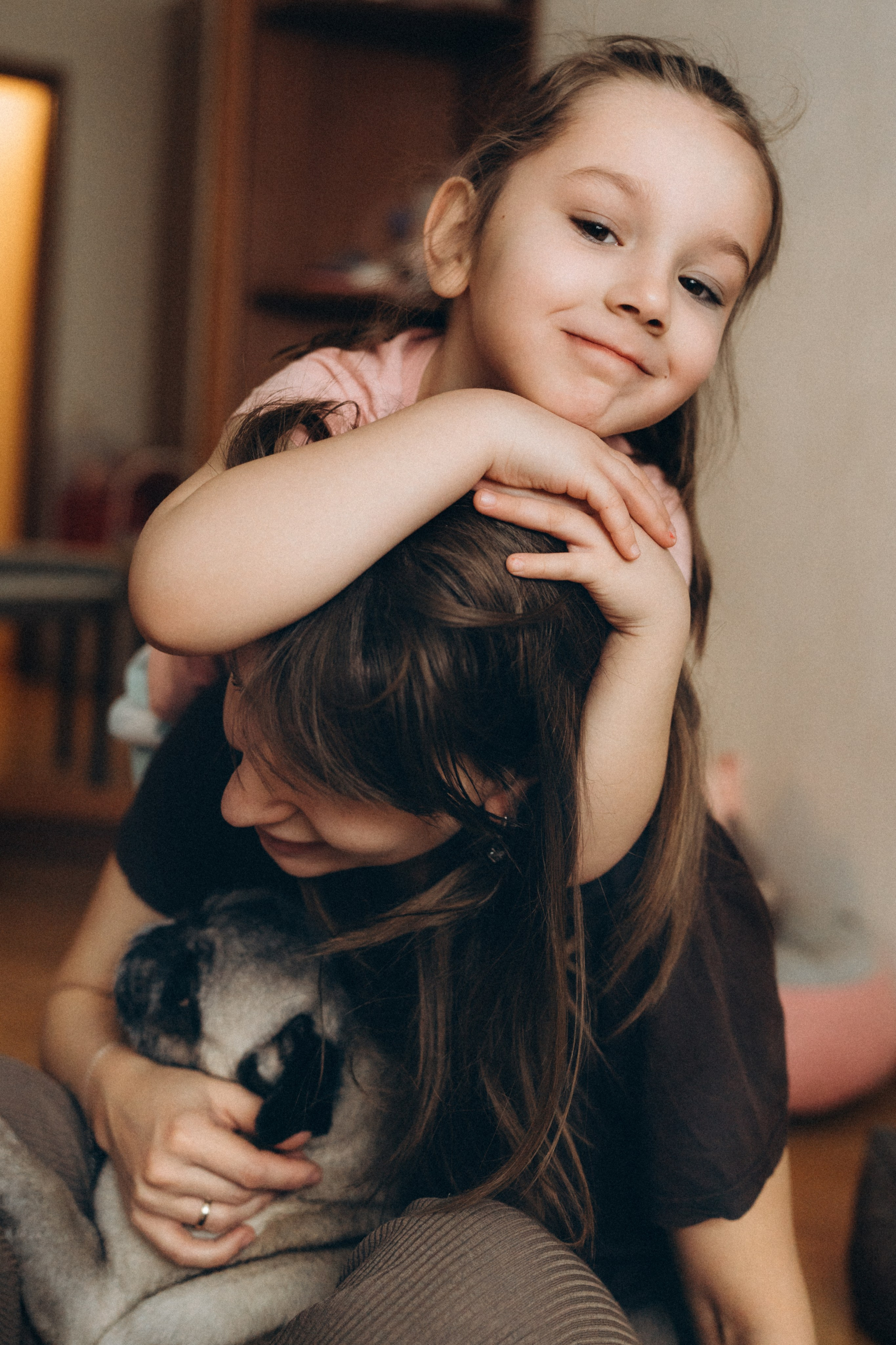 Уютная домашняя фотосессия Любы Димы Веры и Алины. Детский, семейный и ньюборн фотограф в Москве Юлия Шуарт