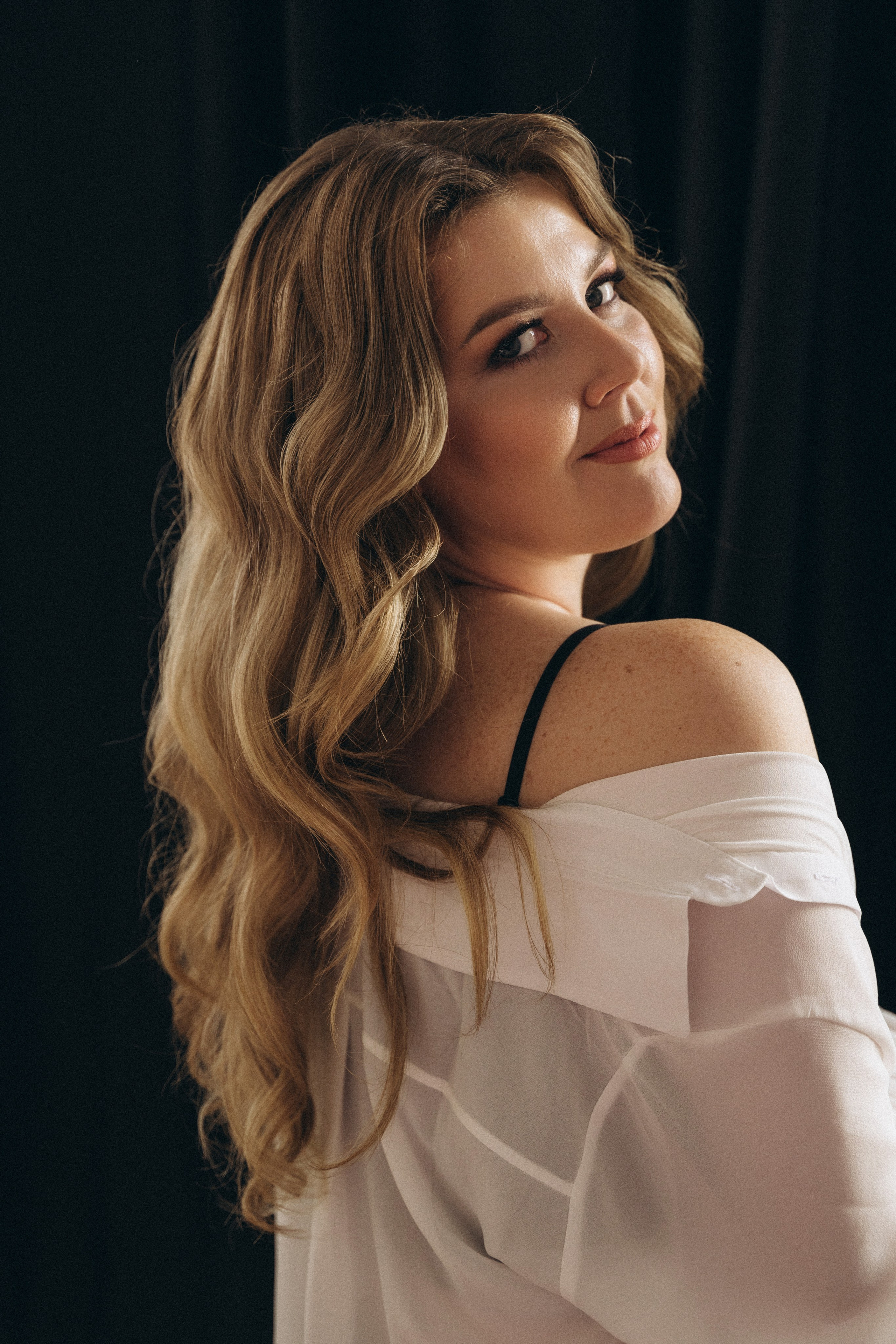 Дарья. Фотосессия в студии. Семейный фотограф в Белгороде Амелина Алина