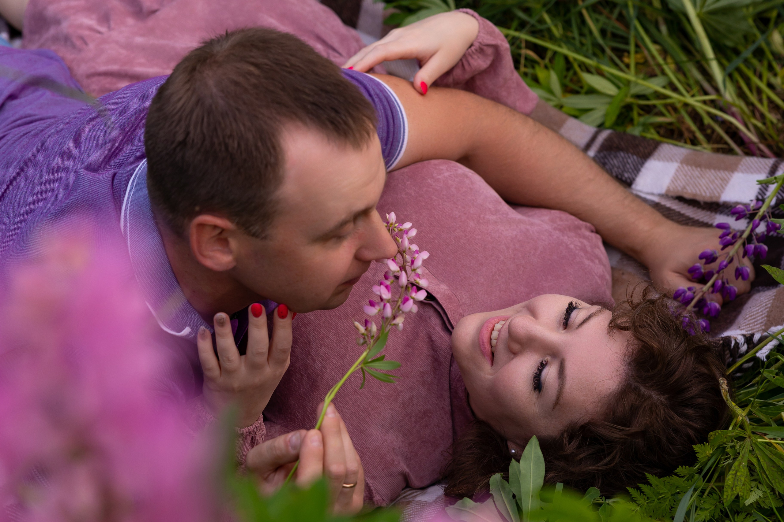 Пикник в люпиновом поле. Сказочный фотограф для Вас и Вашей семьи