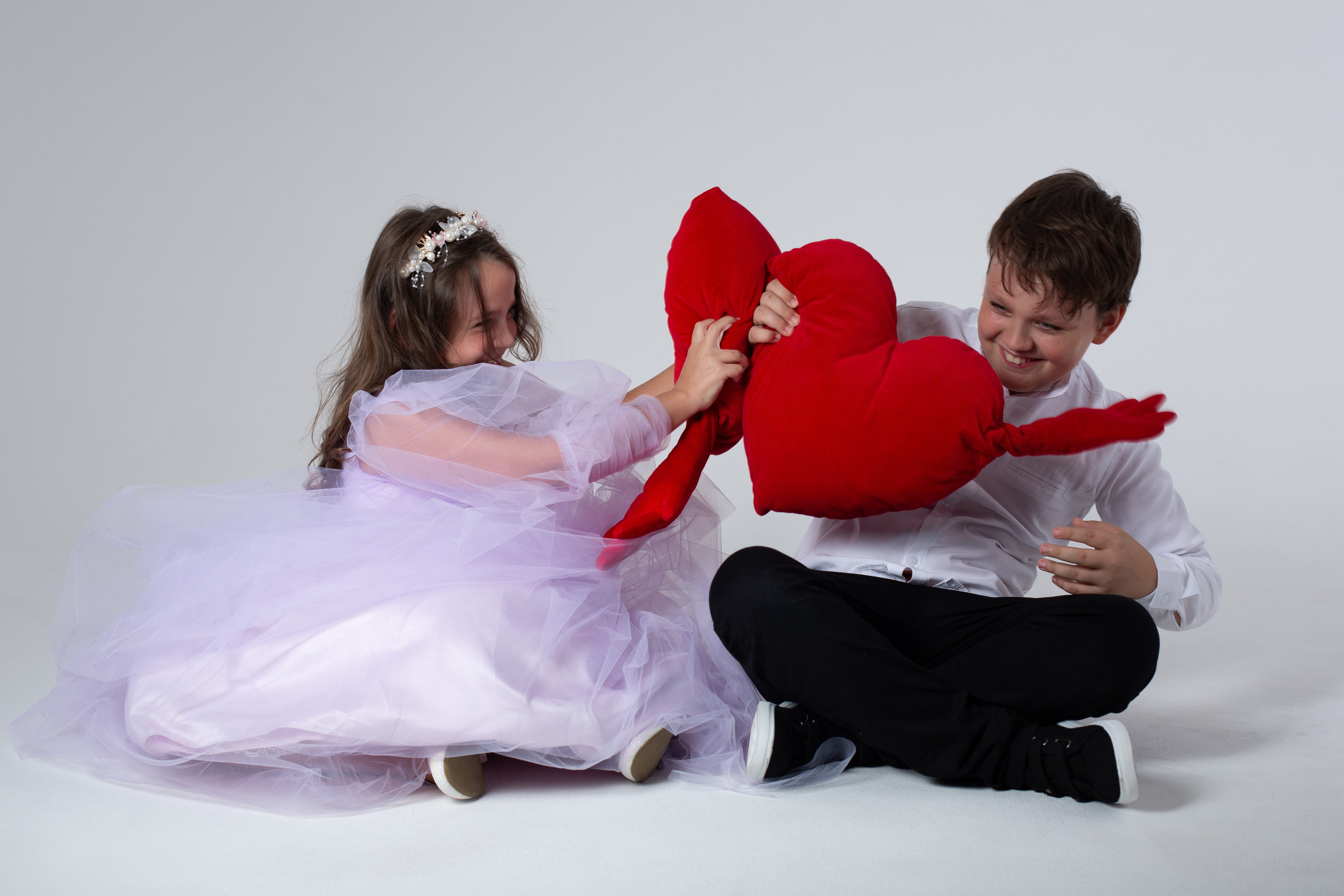 Детки. Фотограф Julia Milton | Портреты, съемки для маркетплейсов, лавстори, съёмка беременности в Санкт-Петербурге. Обучение фотографии в Спб очно