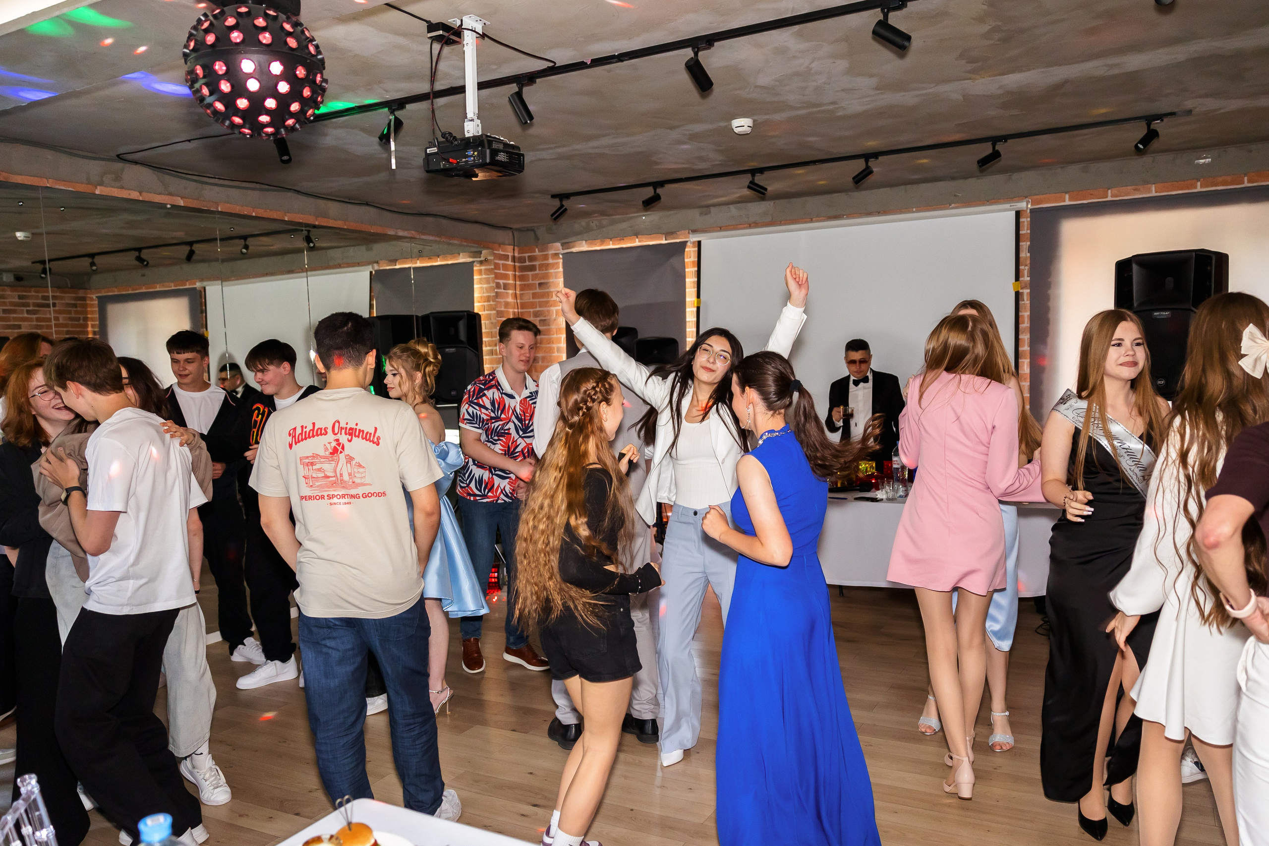 Праздник в честь окончания 9. Фотограф г. Москва Олеся Пантелеева