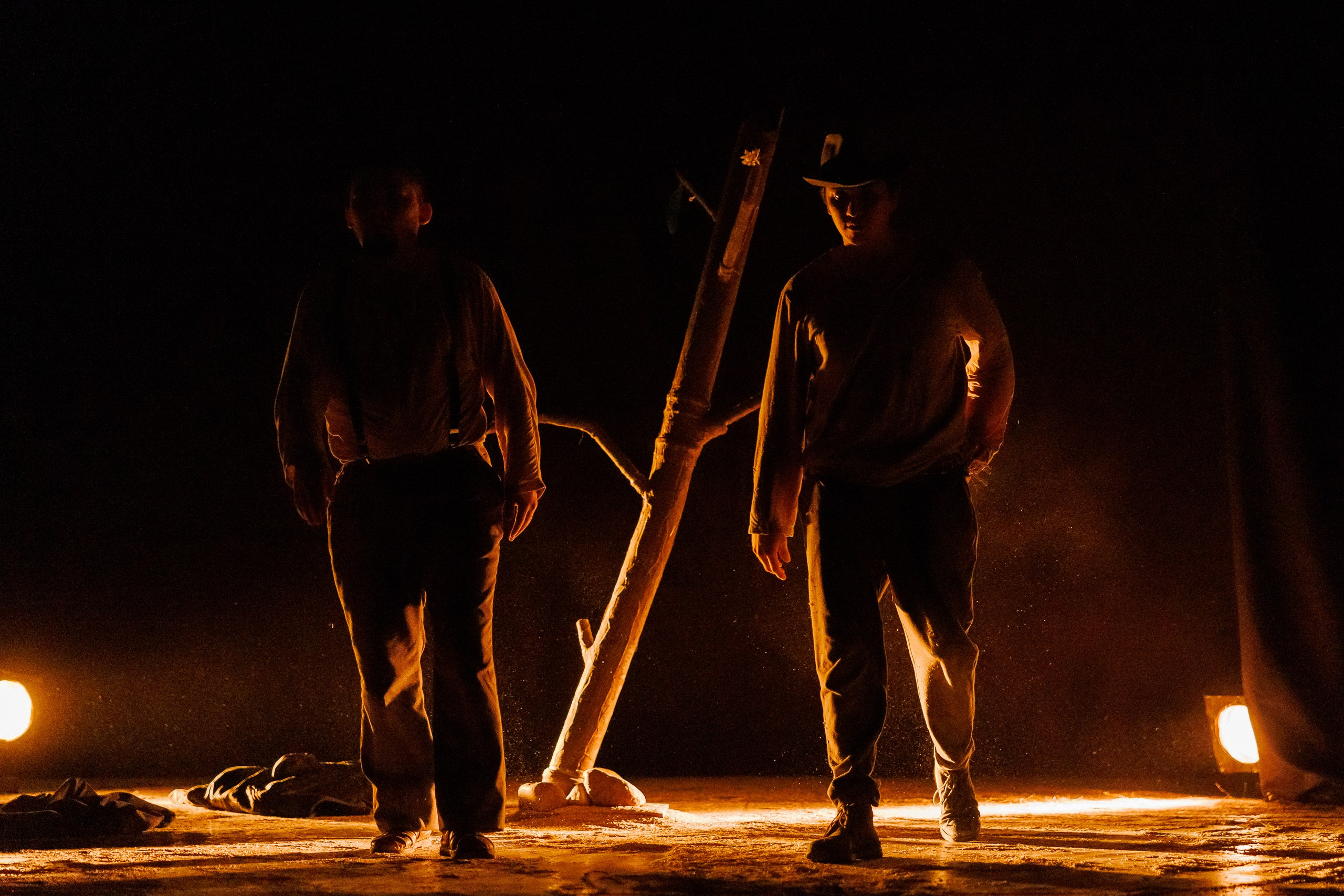 Спектакль «В ожидании Годо» от театра Д. Лица в СПб. Фотограф в Санкт-Петербурге — Сергей Петров