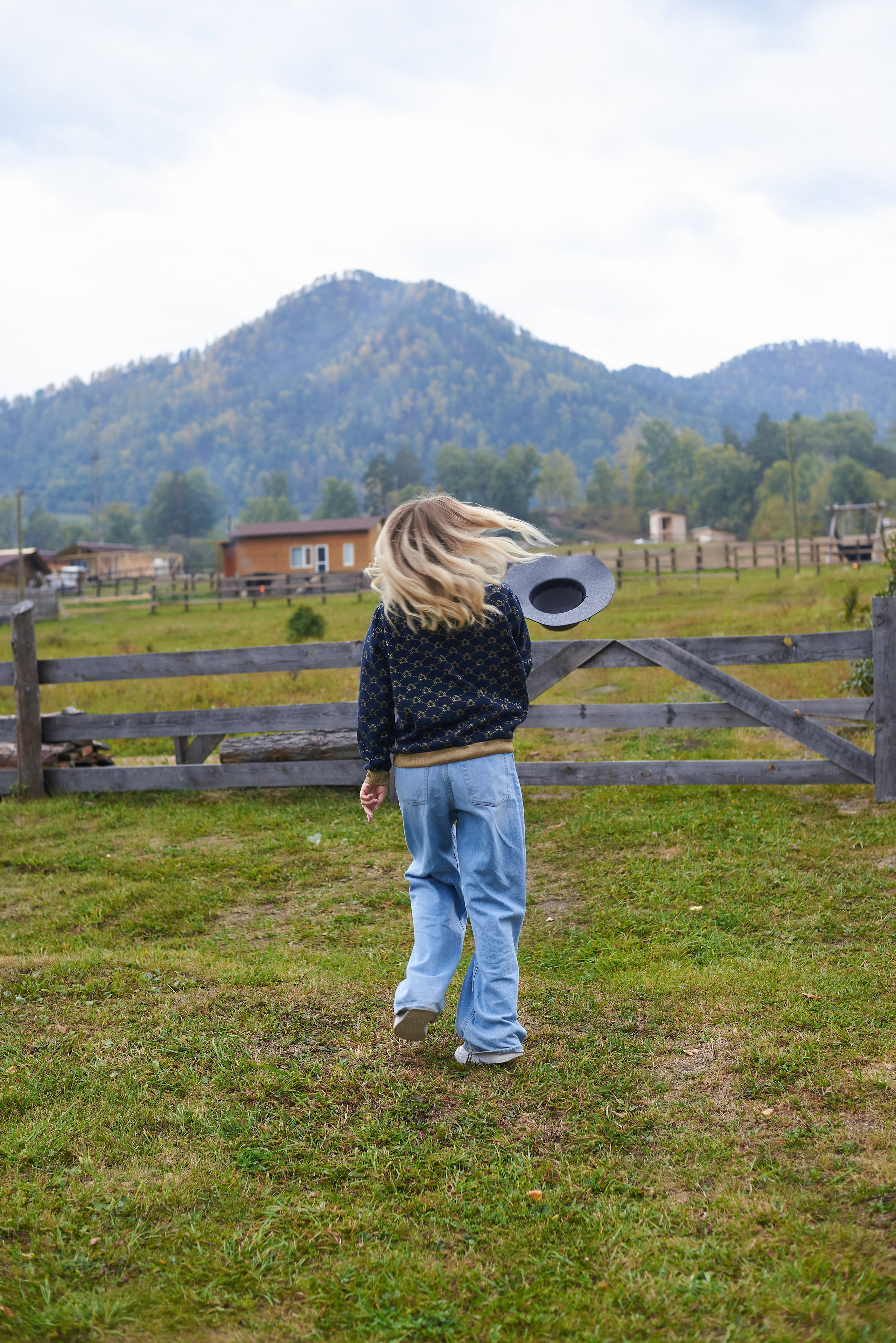 Для контента одежды. Семейный фотограф в Барнауле, Горный Алтай, Заринск, Алейск