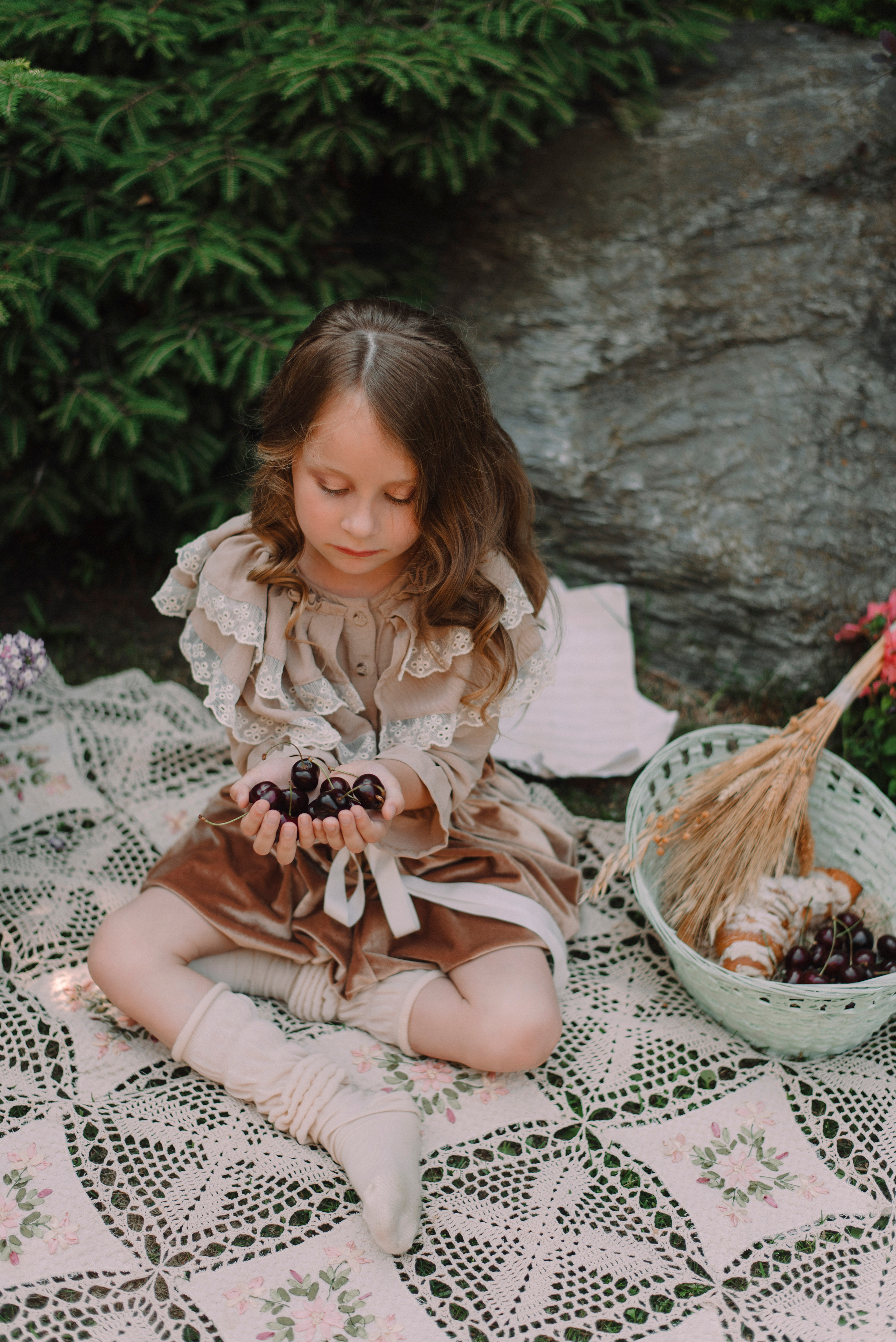 черешня, детская фотосессия, в стиле винтаж, лето, цветы, локоны