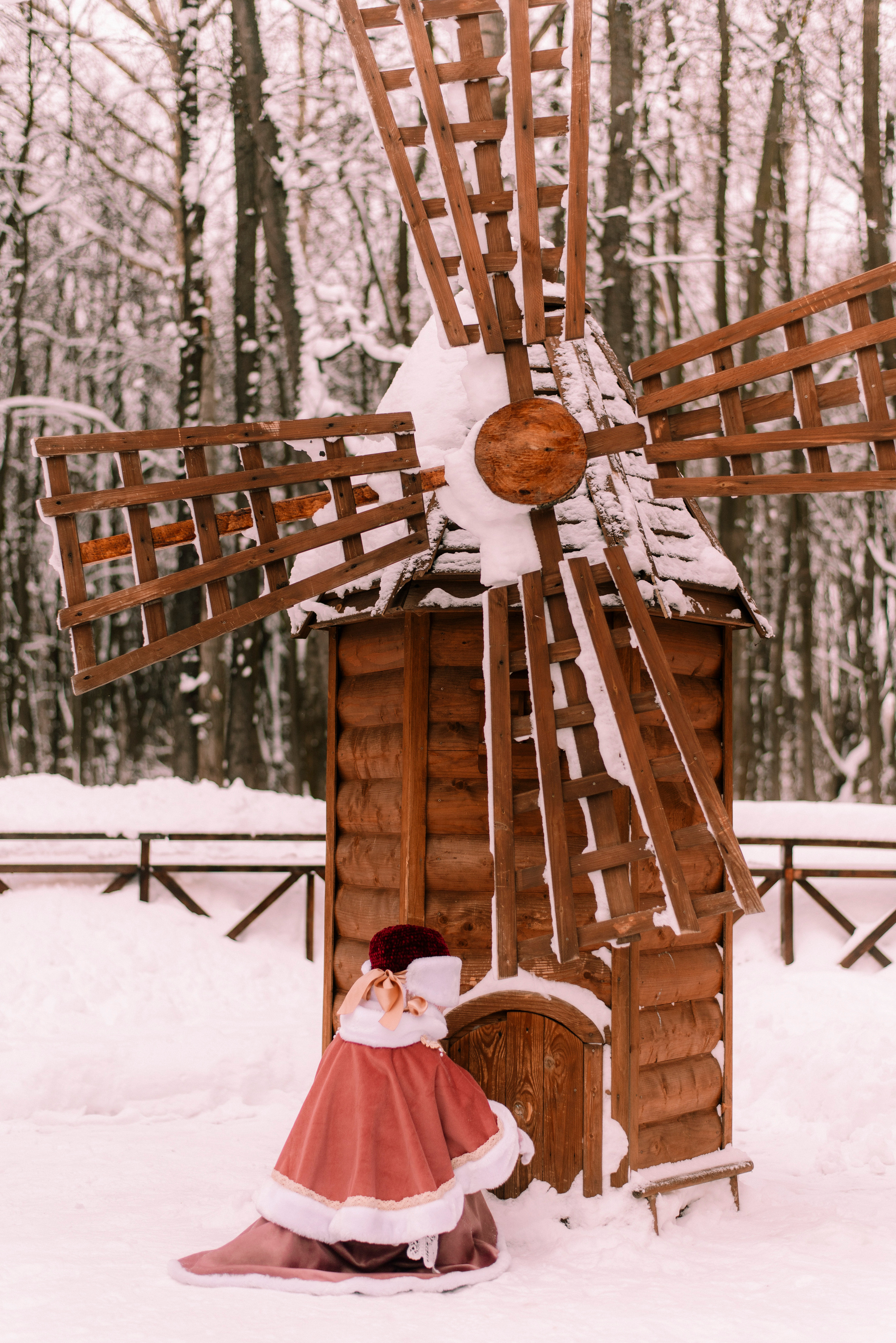 детская фотосессия, в русском стиле, мельница, зима, снег