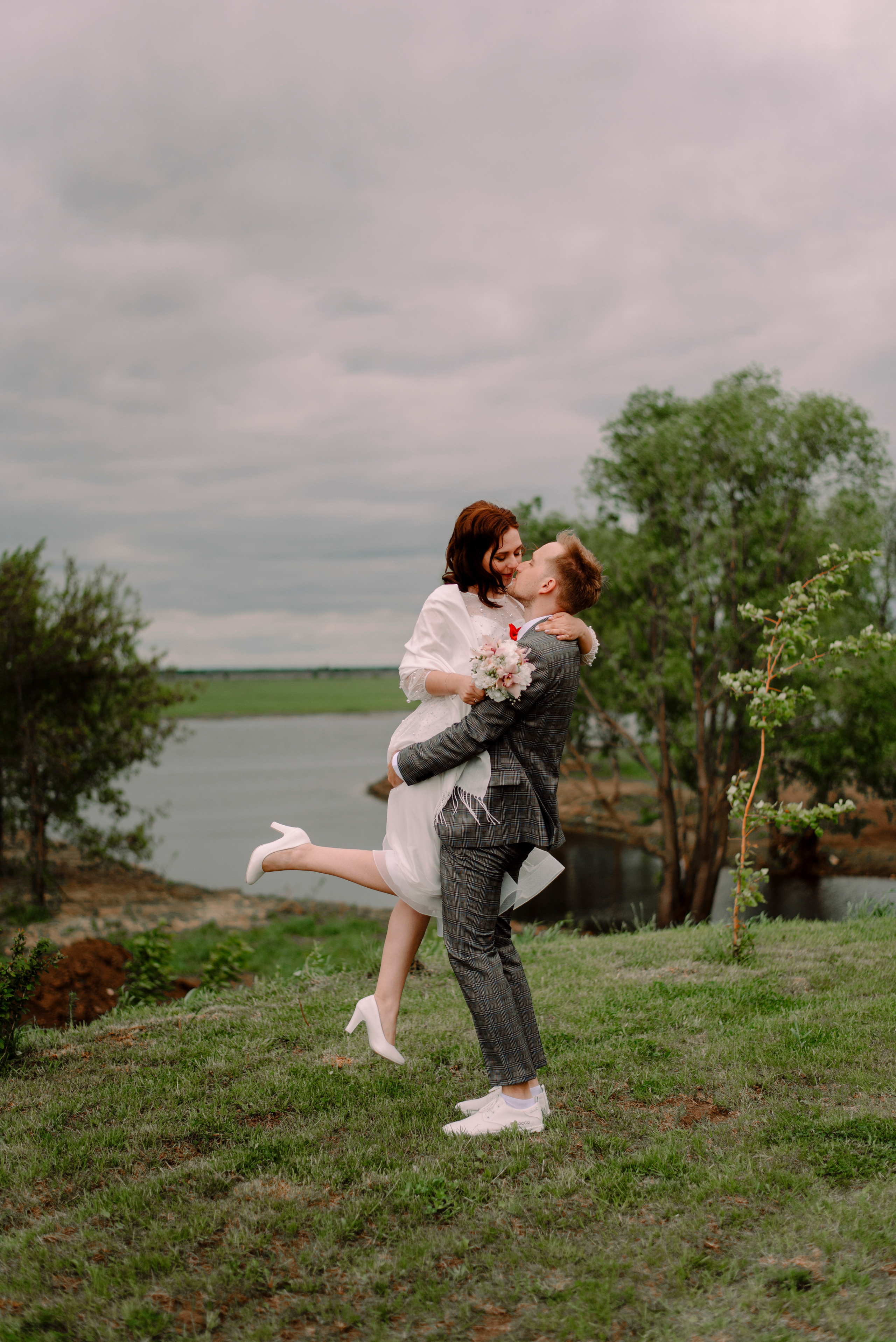 Ирина и Саша — красный май. Семейный и свадебный фотограф в Рязани Лиза Голованова