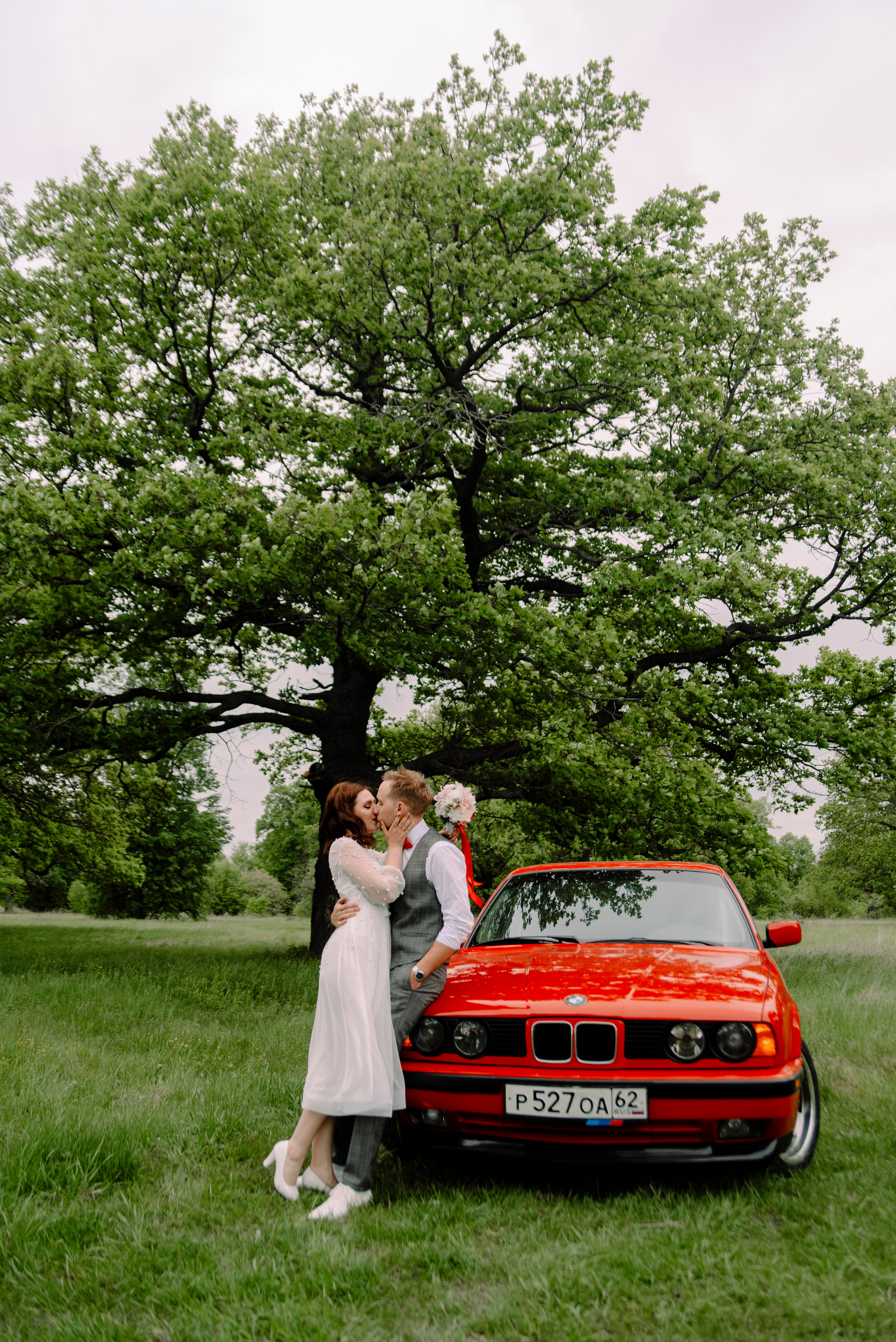 Ирина и Саша — красный май. Семейный и свадебный фотограф в Рязани Лиза Голованова