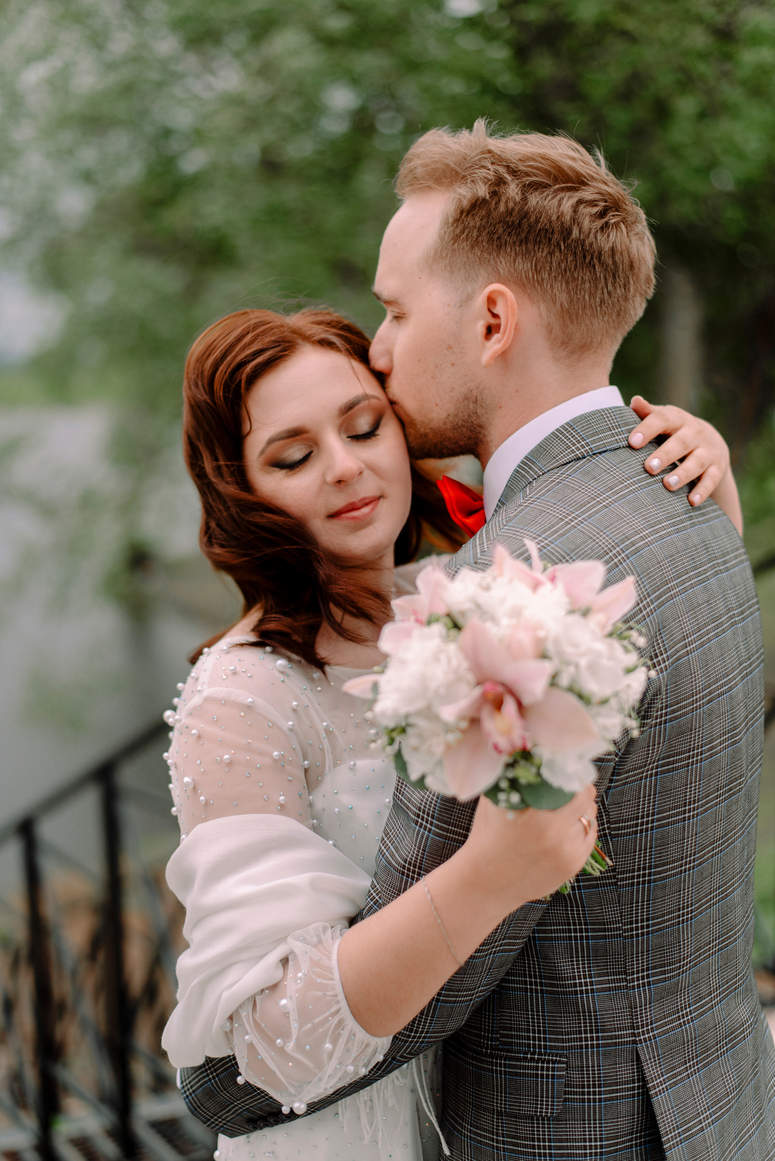 Ирина и Саша — красный май. Семейный и свадебный фотограф в Рязани Лиза Голованова