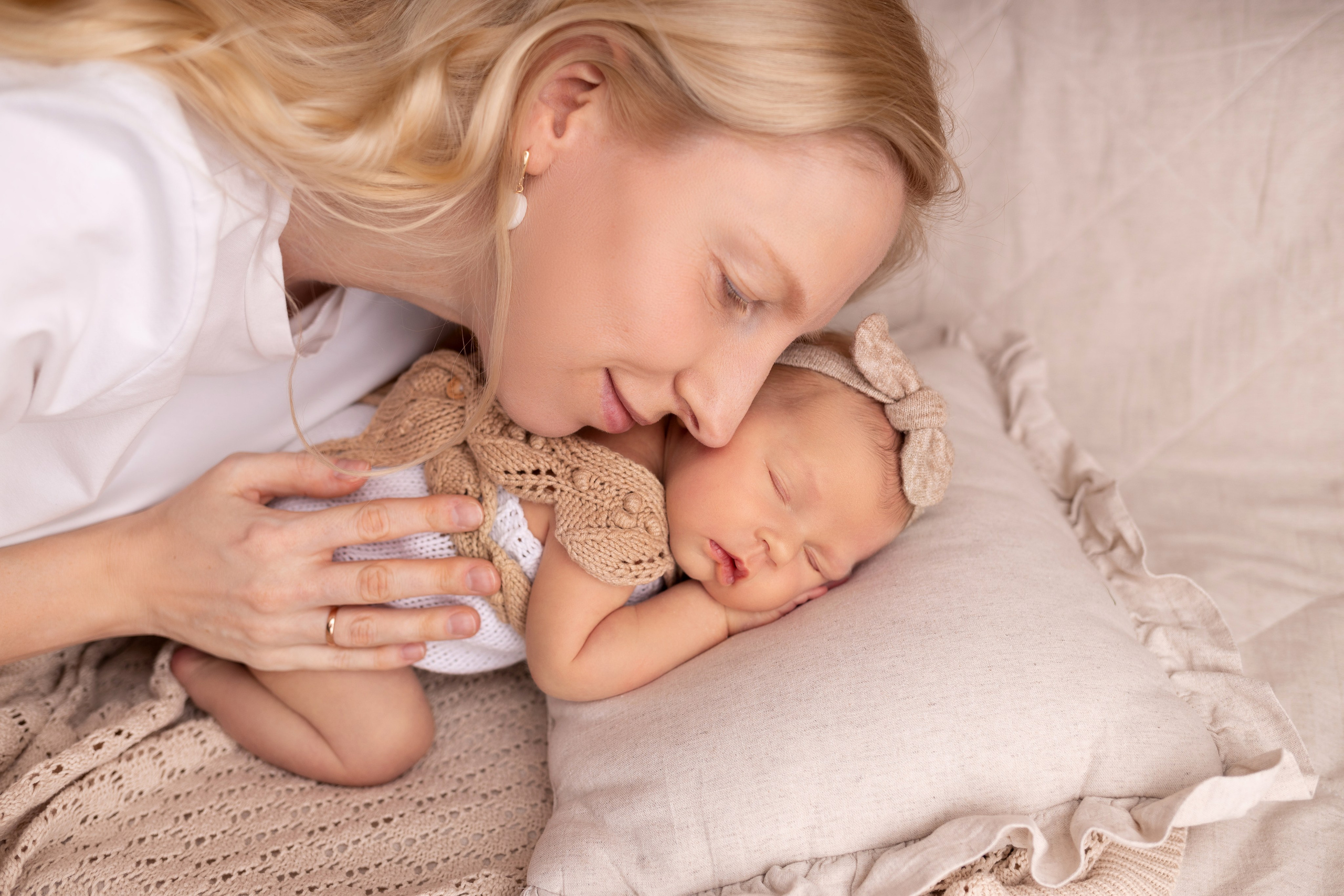 Newborn съемка в стиле Лайф. Фотограф новорожденных малышей в Омске и Омской области Эльвира Камаева