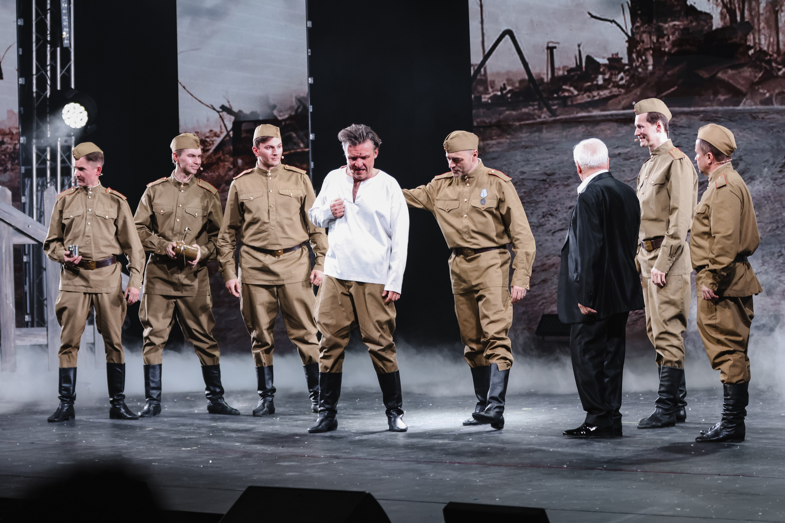 Василий Теркин, театр «Русская песня». Фотограф Ольга Махалова — Санкт-Петербург, Москва, Нижний Новгород