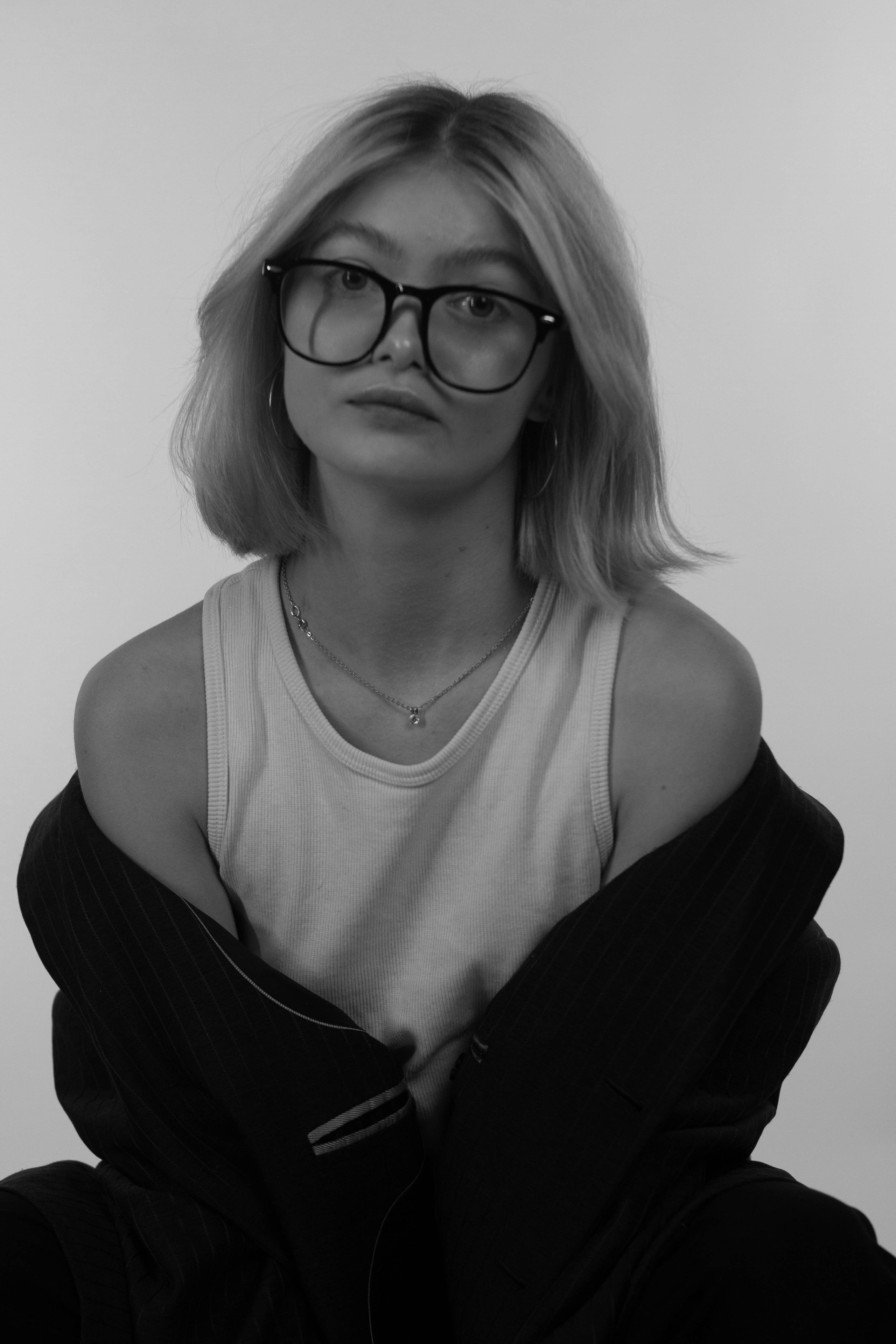 Лина фотостудия чб. Креативный фотограф Нижний Новгород Никита Корольков