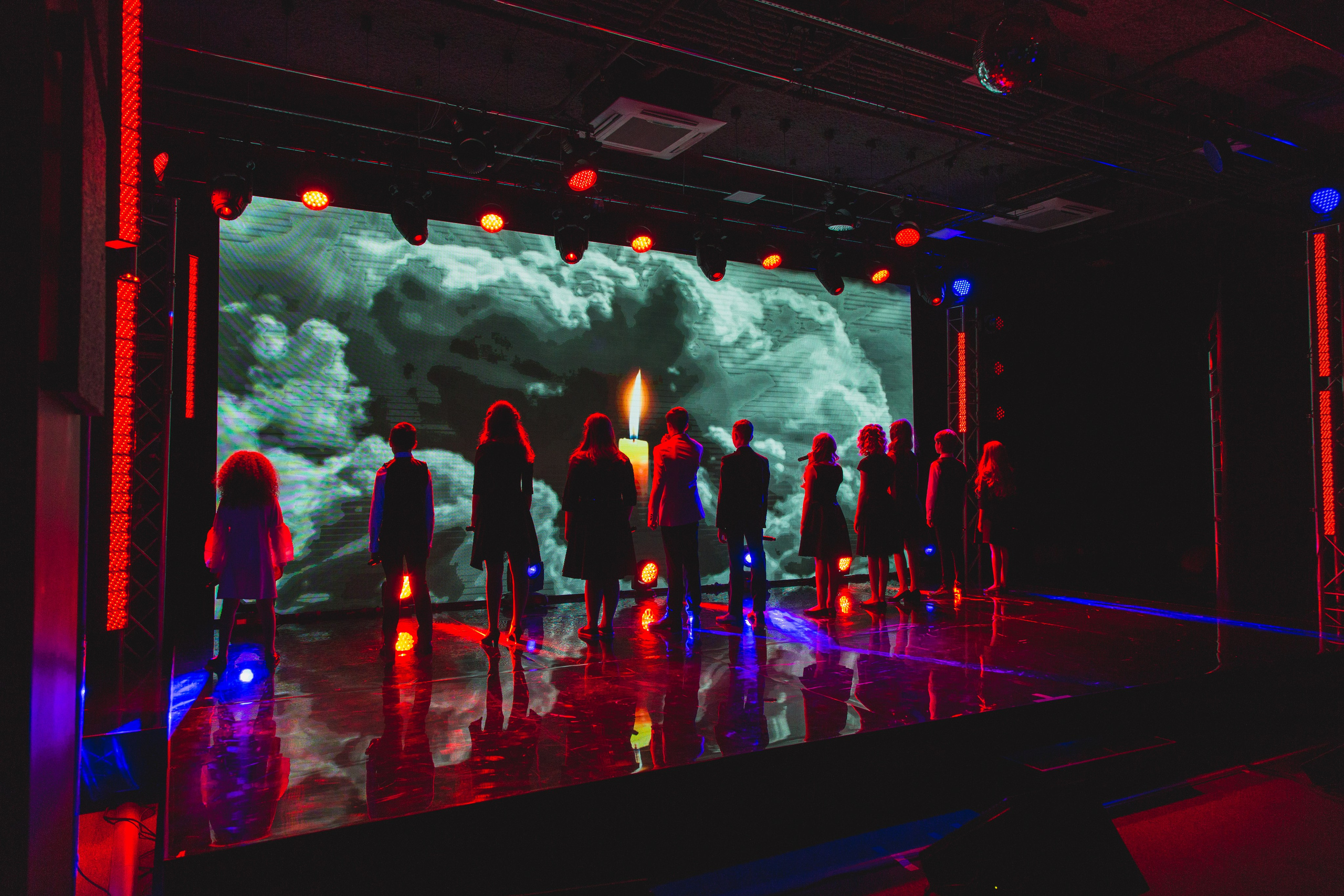 О2ТВ группа СТРАНА. Видеооператор/Фотограф Николай Завьялов