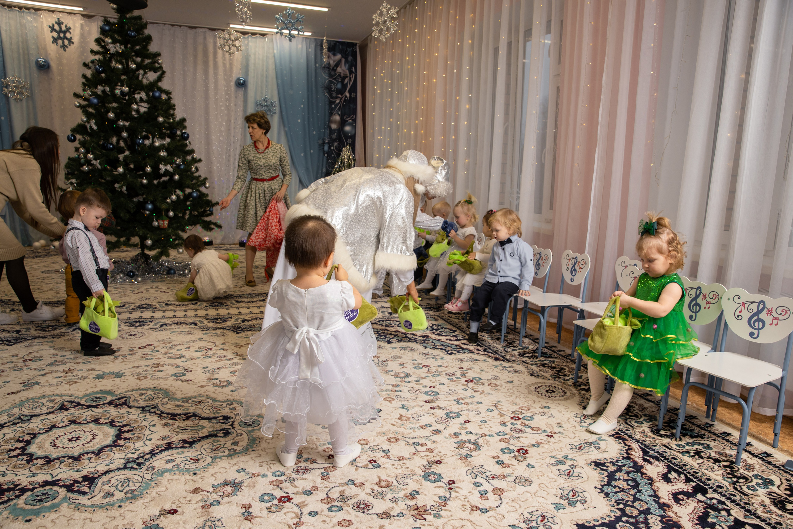 Новогодний утренник Успех. Фотограф в Железнодорожном и Балашихе