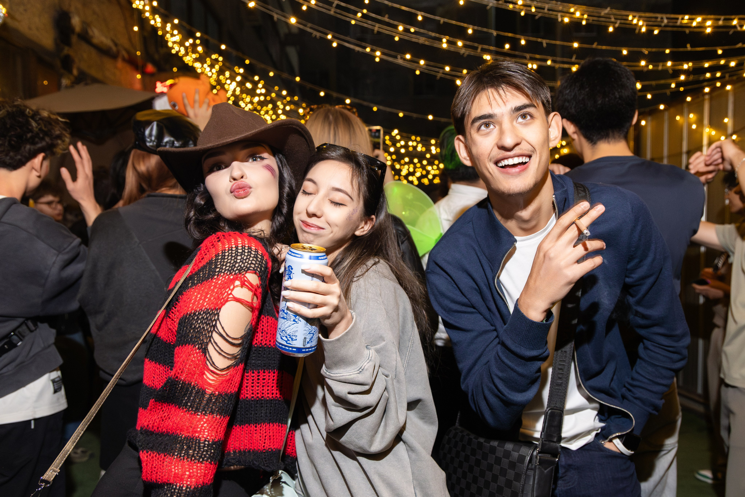 ВЫШКА WAVE — HALLOWEEN. Портретный фотограф в Алматы