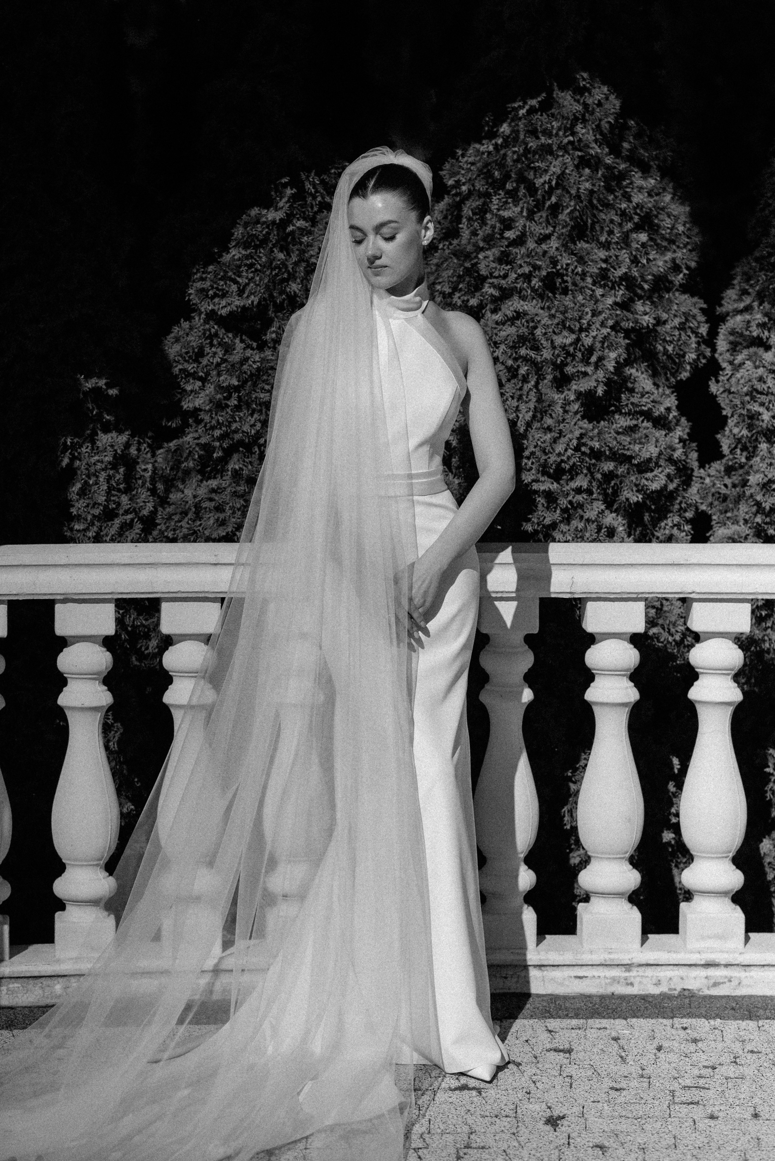 Wedding day in VERSAL PARK. Wedding PHOTOGRAPHER Andrew Vnukov