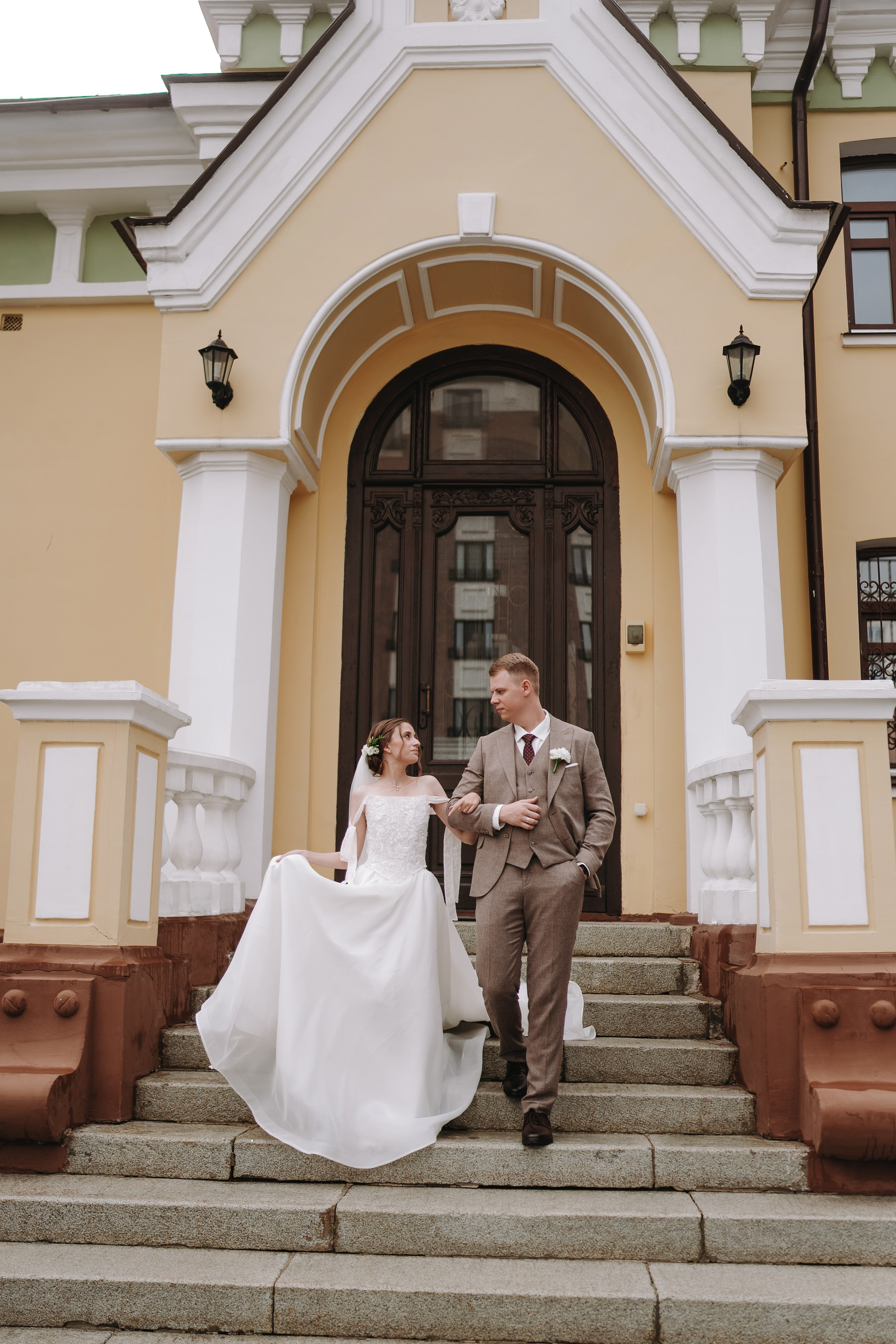 БАНКЕТНЫЙ ЗАЛ ТОРТУГА, ВЕДУЩИЙ АНДРЕЙ ОГНЕВ