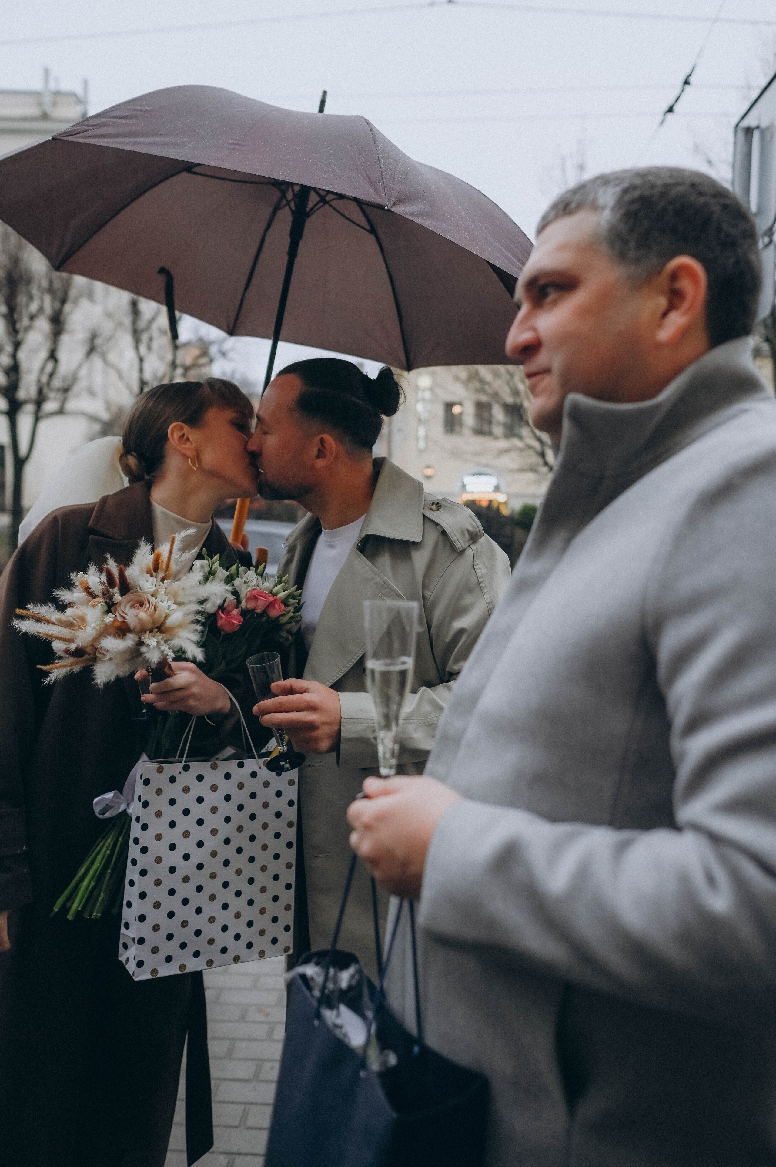 Свадебная прогулка. Ксения и Василий. Семейный и свадебный фотограф в Санкт-Петербурге Яна