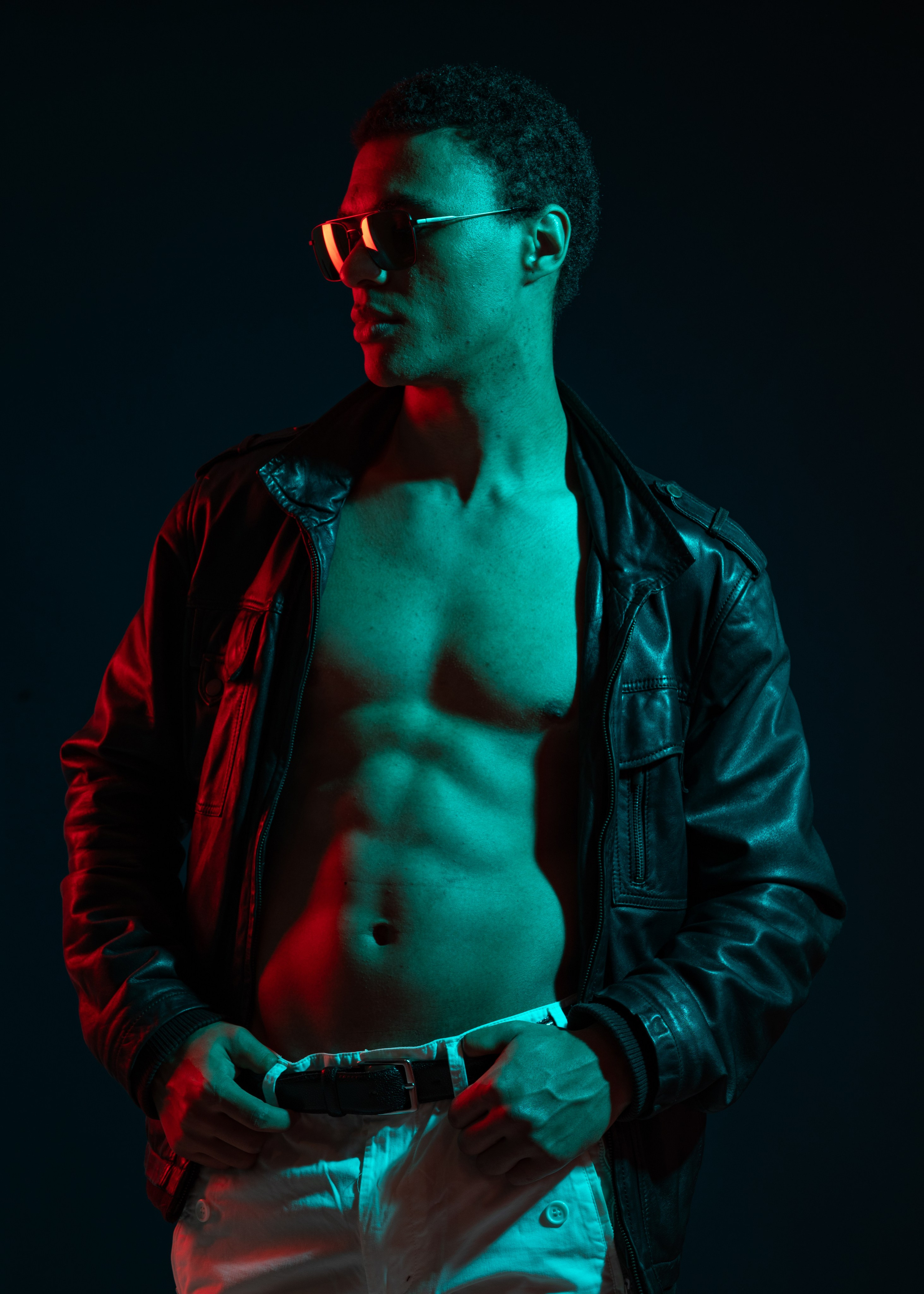 Мужская фотосессия. П&П — Полезное с Приятным. Фотоэкскурсии — Москва на память. Экскурсовод и фотограф в Москве. Увези столицу в своём альбоме!