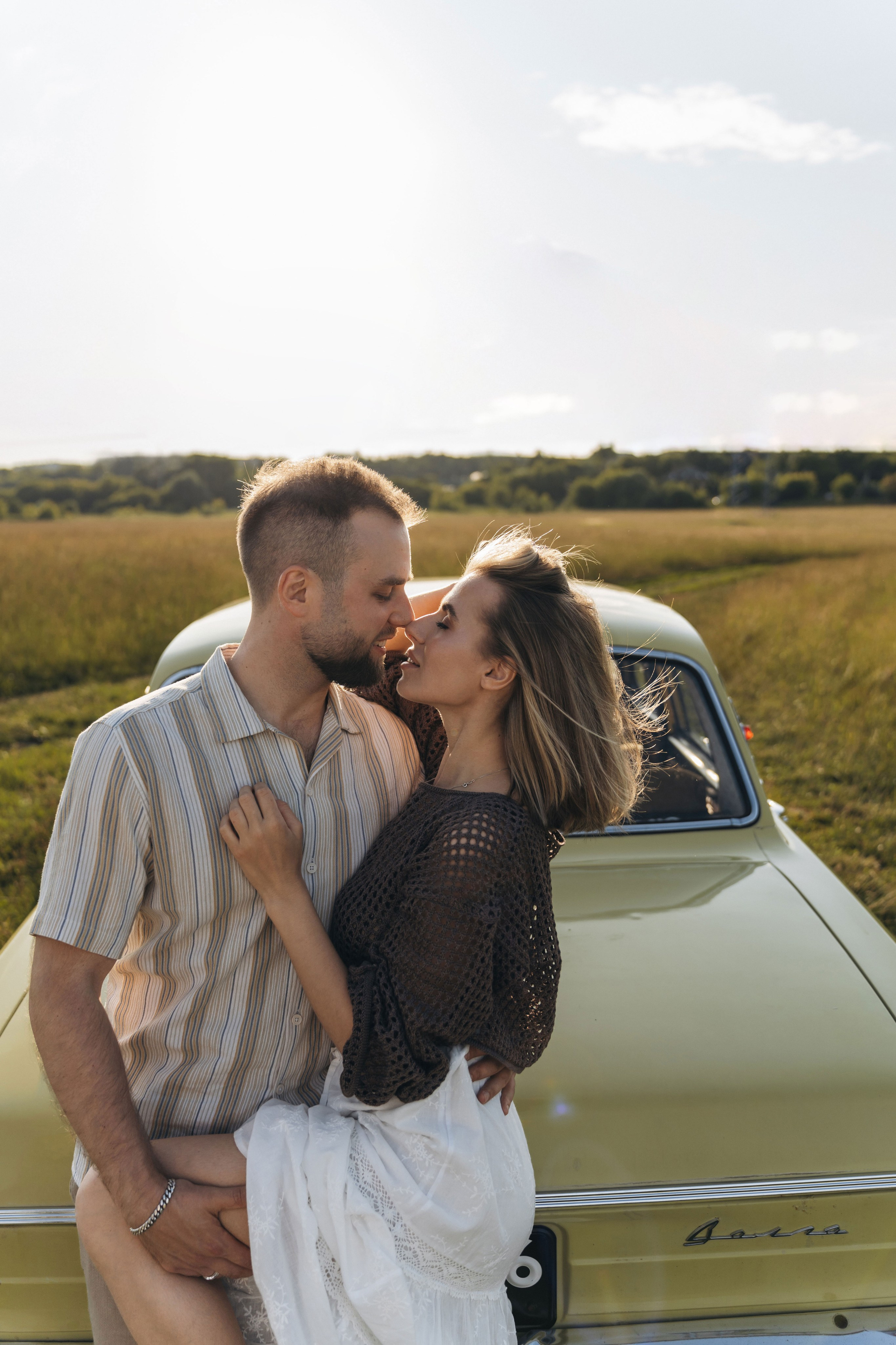 На машине загород. Ваш фотограф Вика Артемова