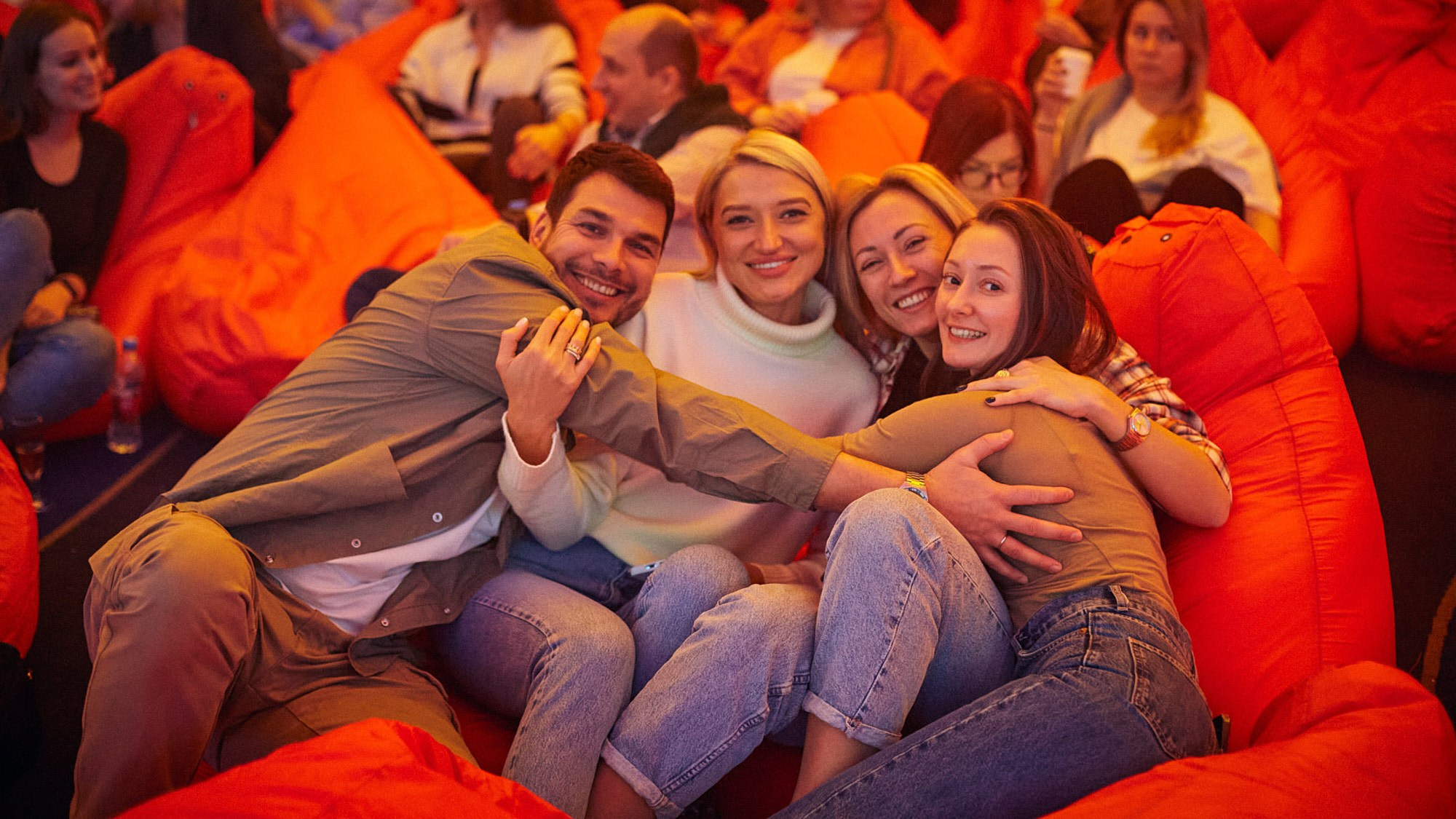 Фотограф на корпоративе BACARDI Golden Bat — репортажная съёмка в Москве. Репортажный фотограф в Москве — Дмитрий Тарасов | Съёмка мероприятий, концертов, корпоративов