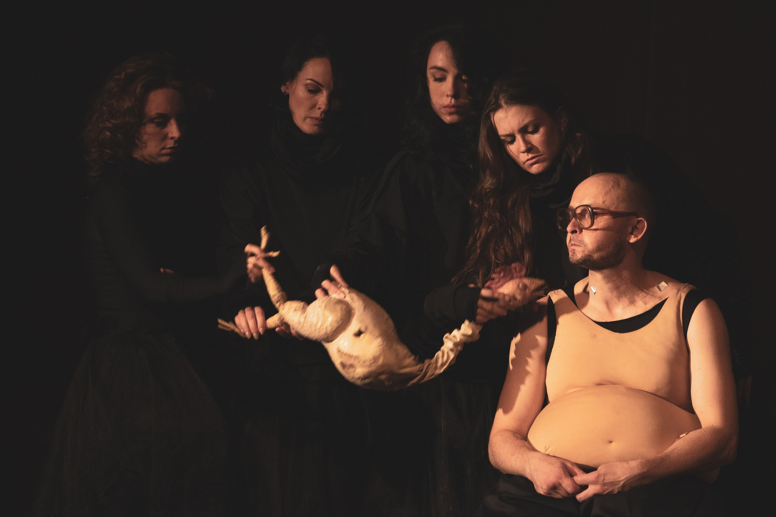 Петерс_Театр Старый дом_Новосибирск. Фотограф. г. Южно-Сахалинск. Олег Толстов