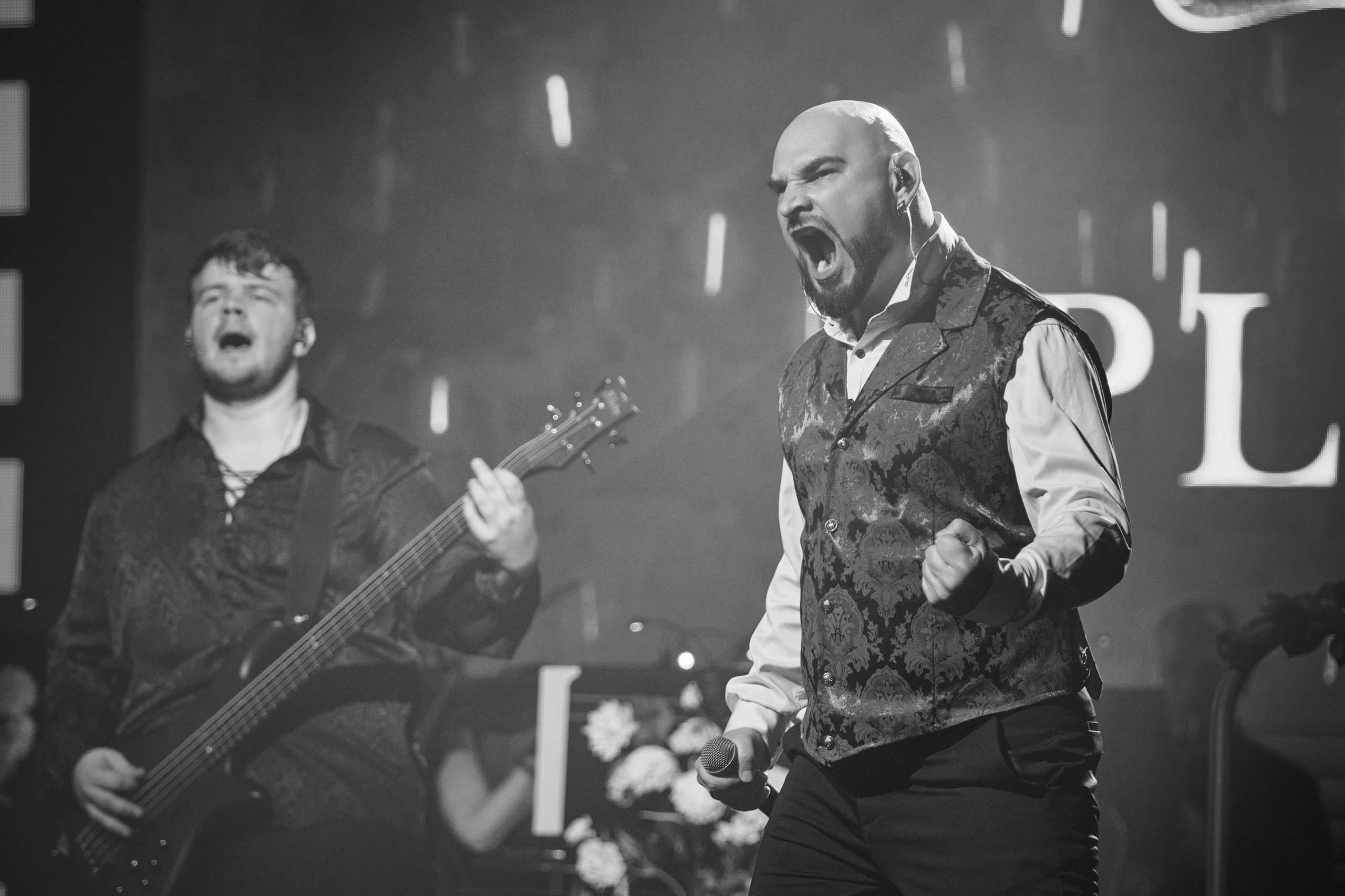 Saphath с симф.оркестром. Фотограф. г. Южно-Сахалинск. Олег Толстов