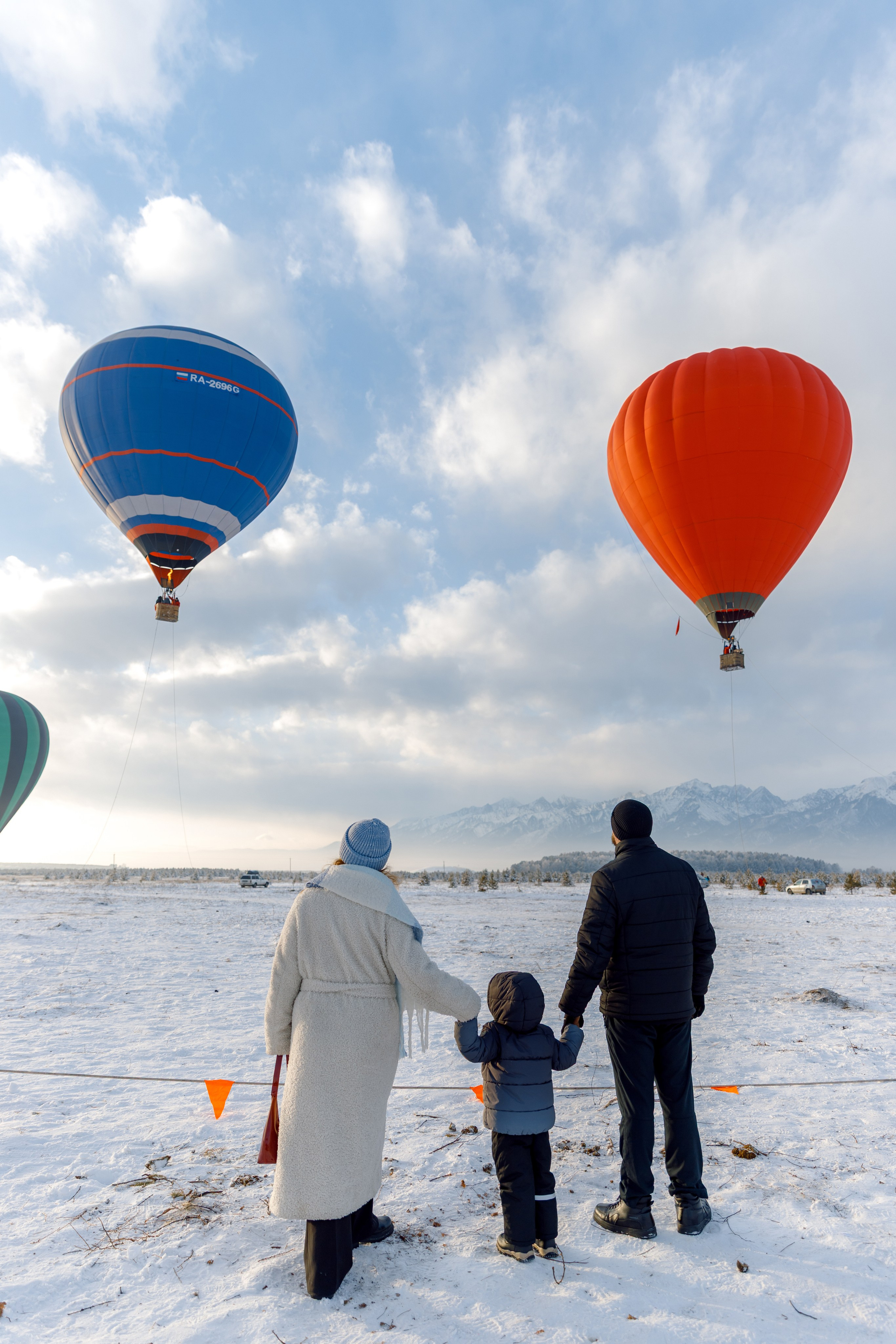 ЯБЛОКИ НА СНЕГУ. Свадебный фотограф Иркутск, репортажный фотограф Иркутск