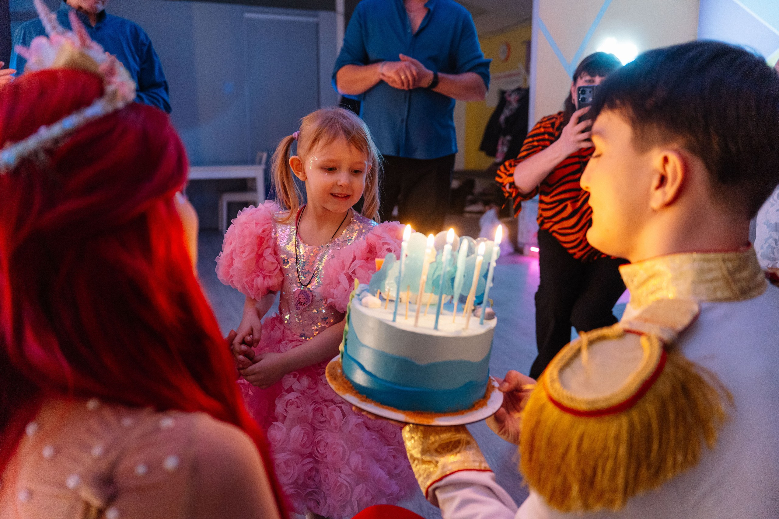 Юла — День рождения Софьи. Репортажный (Event) фотограф в Барнауле | Даниил Маркин | Качество и вайб