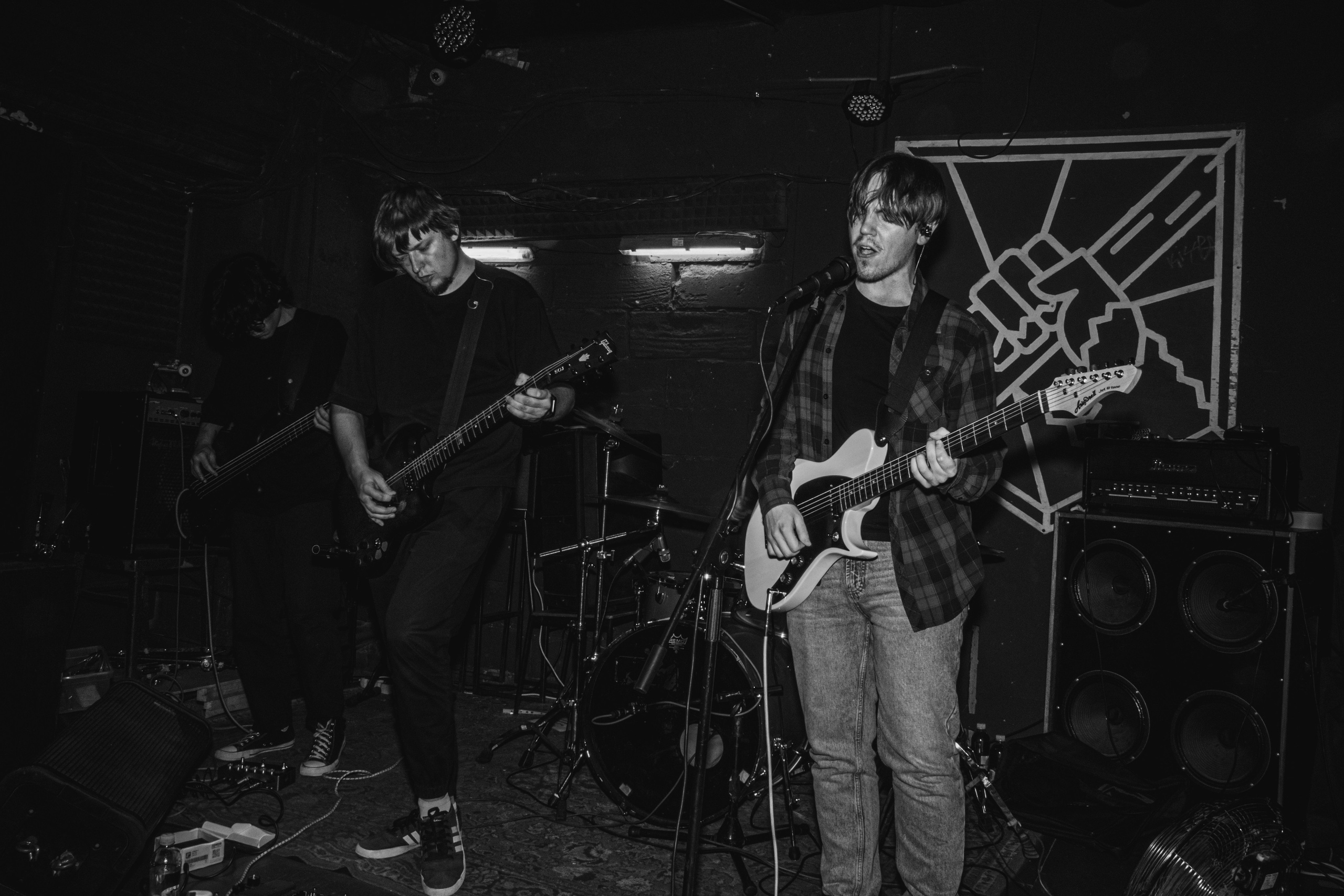 Ютани & о т м е ж & Вещи в картонной коробке 08.08.2025. Репортажный фотограф в Москве Legiodot