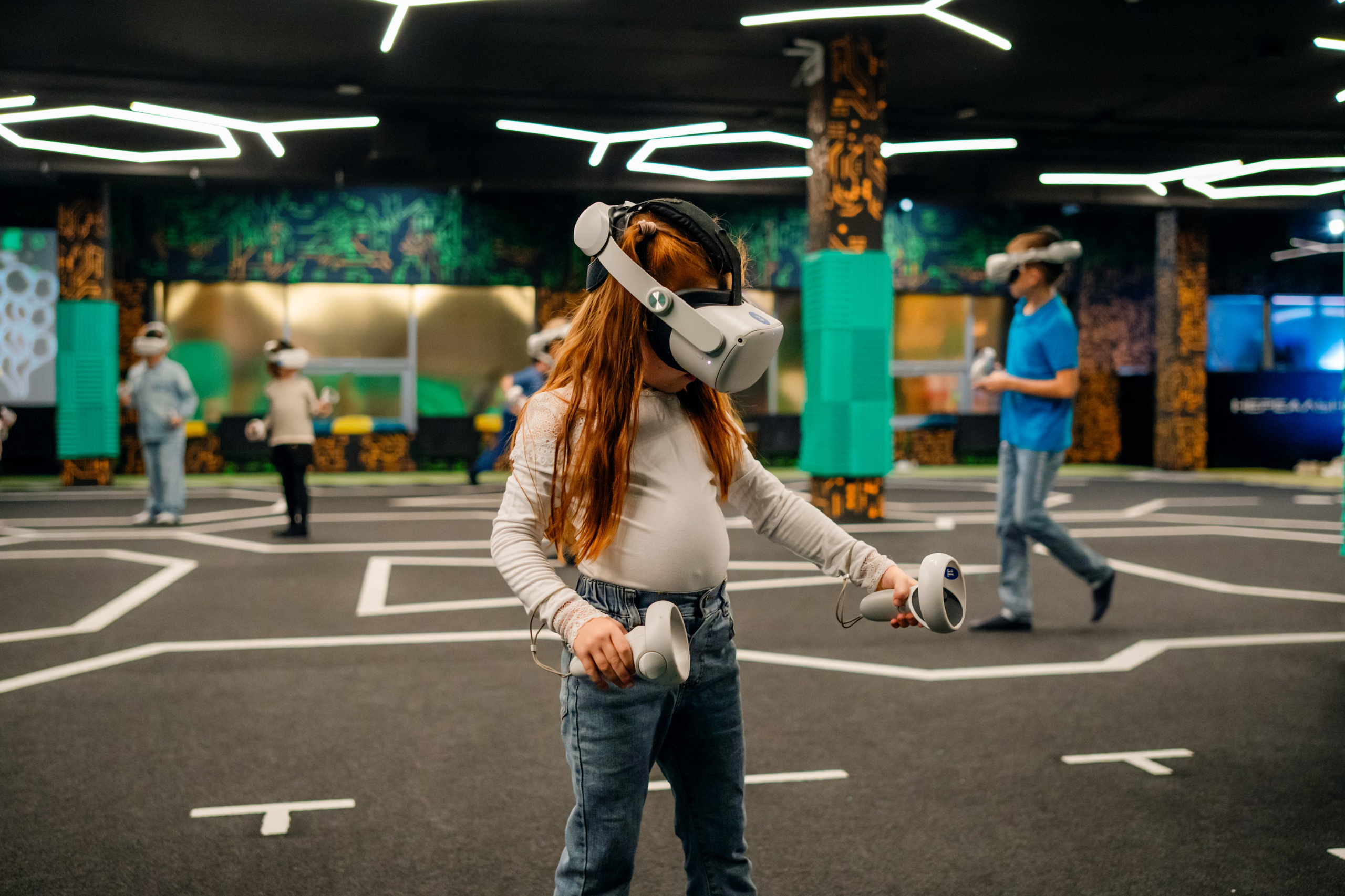 VR (September-October 2024). Felixtones