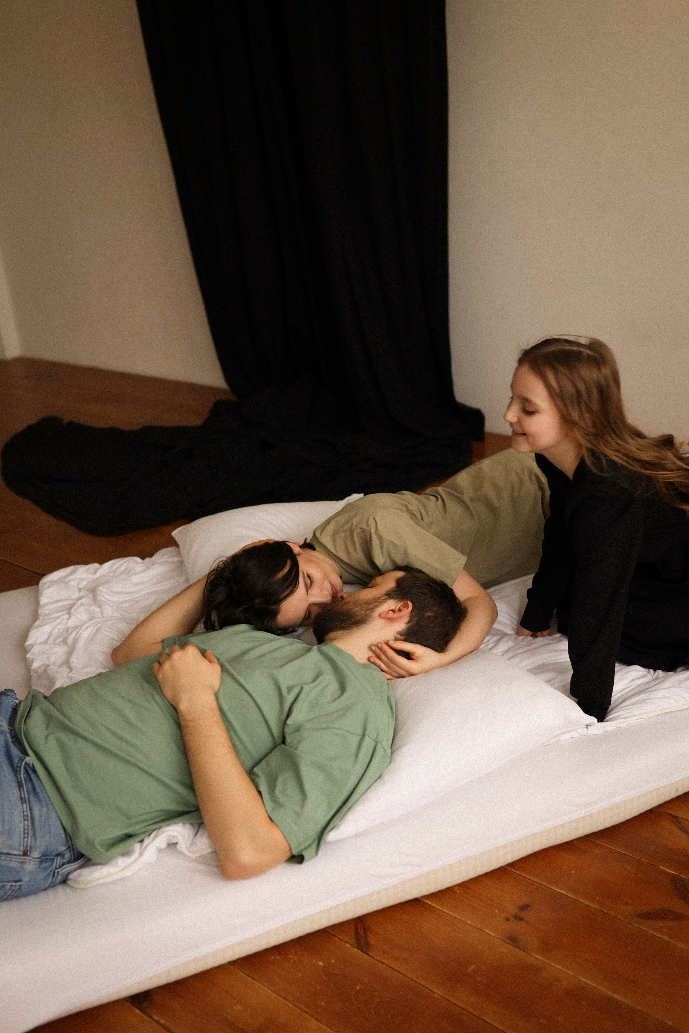 Семейная фотосессия Фотосессия в Москве Семейная фотосессия в студии. Фотограф Владимир Москва