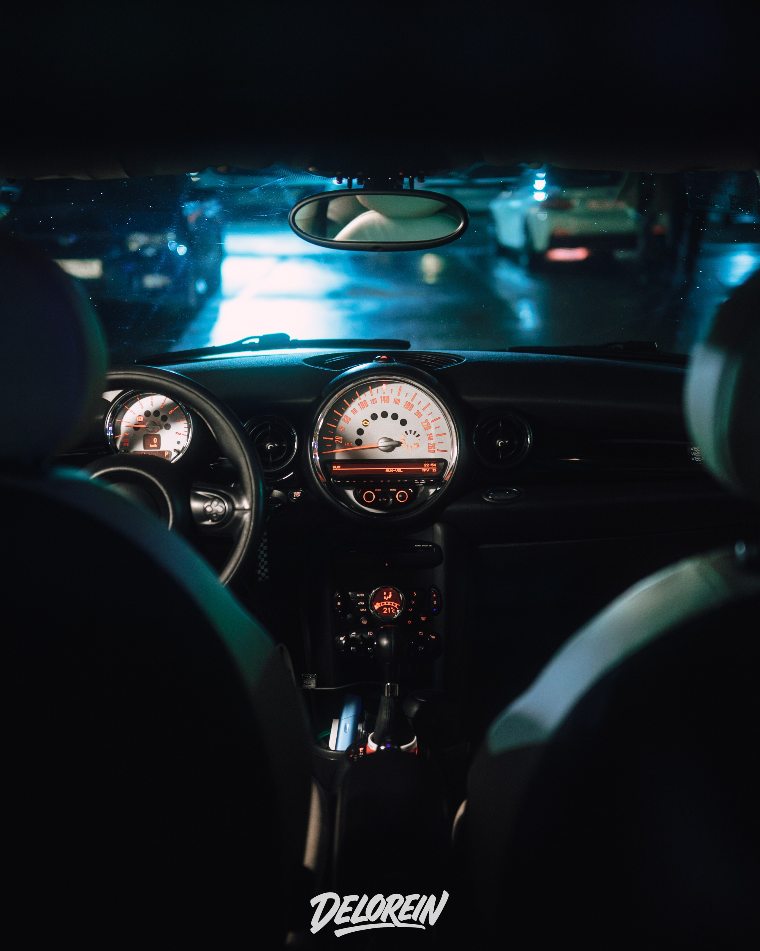 Downfly 15 апреля 2026. DeLorein