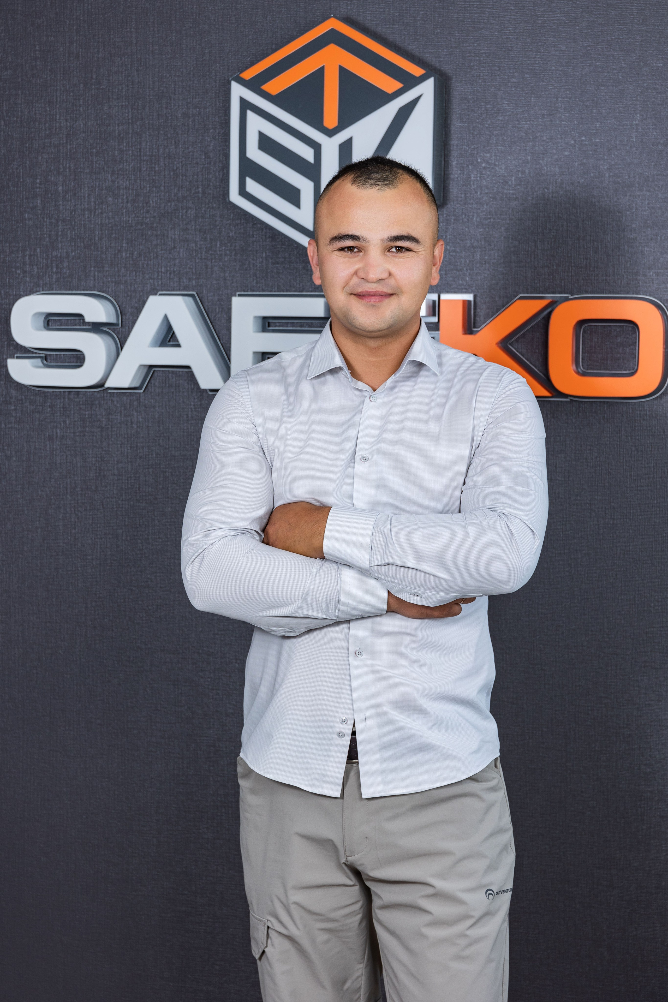 Бизнес портрет для компании Safeko. Выпускные альбомы во Владивостоке