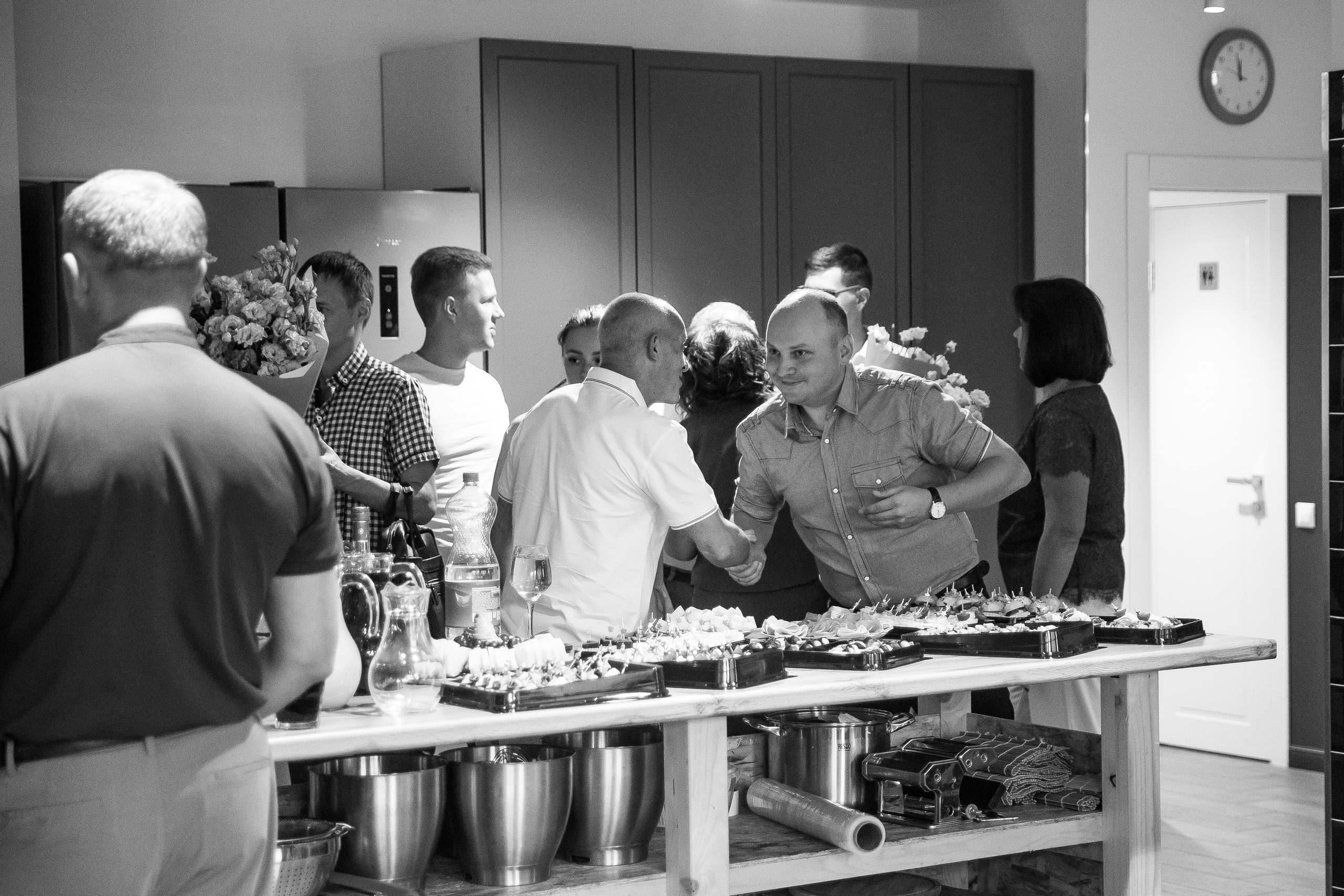 Рецепт праздника: семья, друзья + лазанья, смех и парфе. Семейный фотограф в Москве, Щелково, Фрязино _ Виктория Степанова