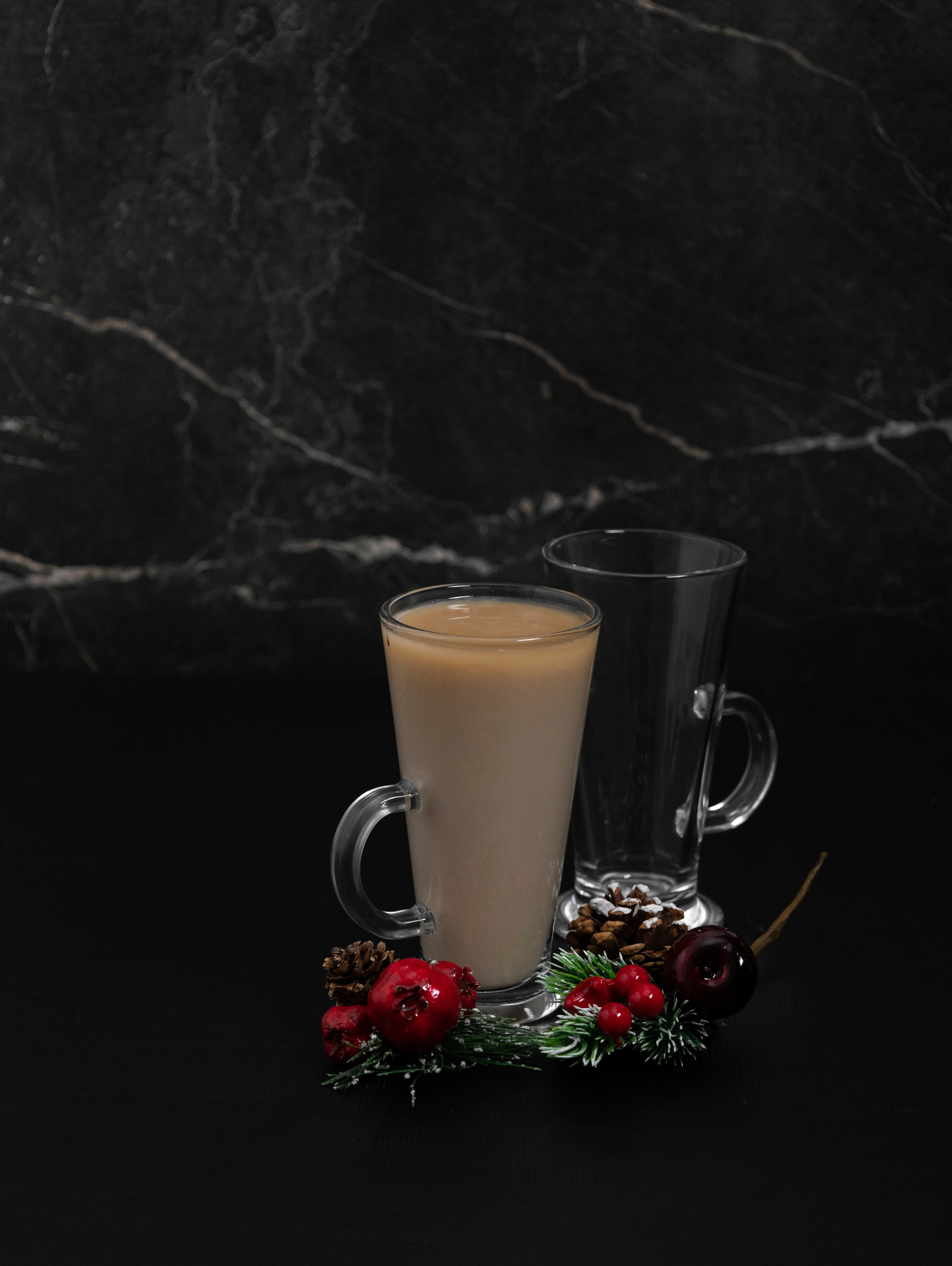 Предметная фотография изделий из стекла и керамики. Предметный фотограф в Москве и Московской области