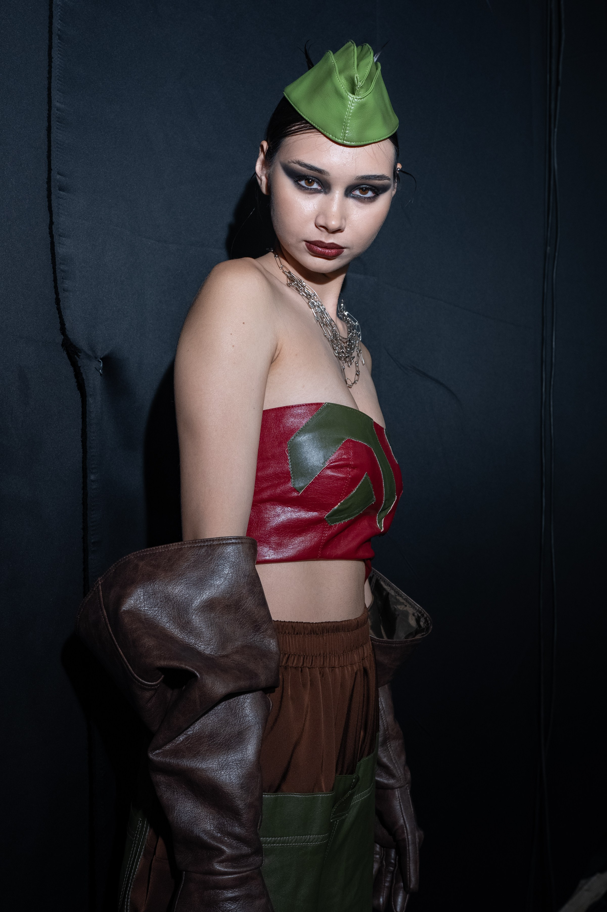 Visa Fashion week Almaty Backstage Day 3. Сайт Алматинского НЮ АРТ, будуар и фэшн фотографа Дениса Карпенко