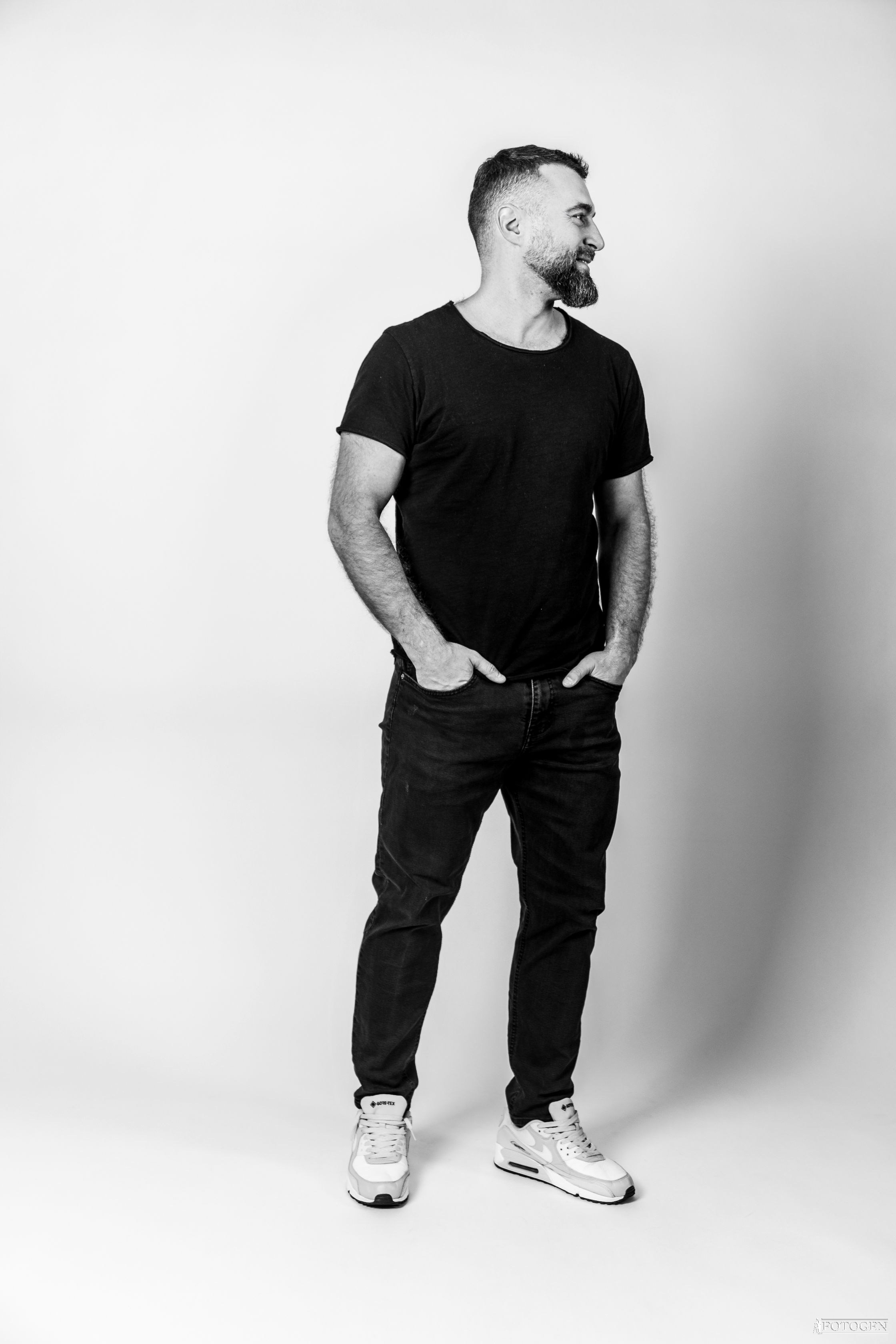 Пример мужской фотосессии STANDART 60 Минут | Бизнес Fotogen. Интерьерная фотостудия FOTOGEN г. Краснодар