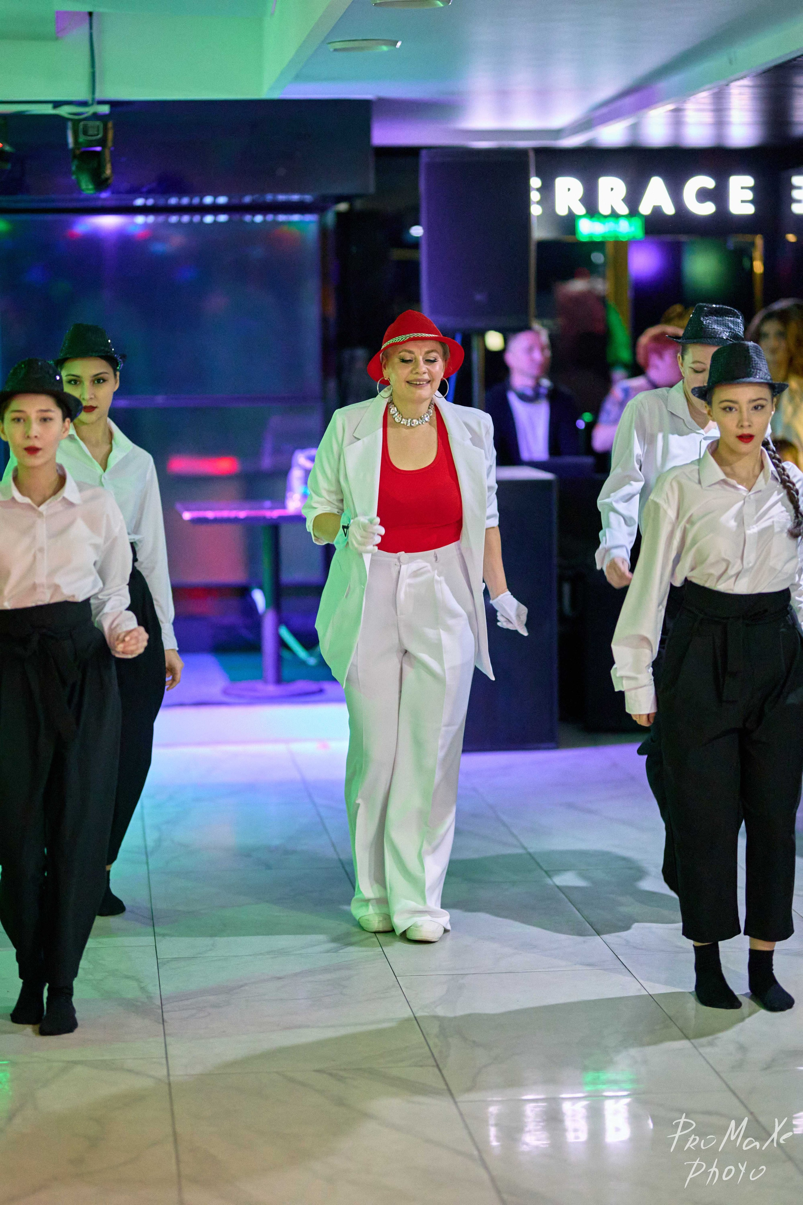 Зал КРАСА МАСС-МЕДИА ЧУВАШИИ. Владимир Суздалов (ProMaXe) — Портретный фотограф, тематические фотосессии в Чебоксарах