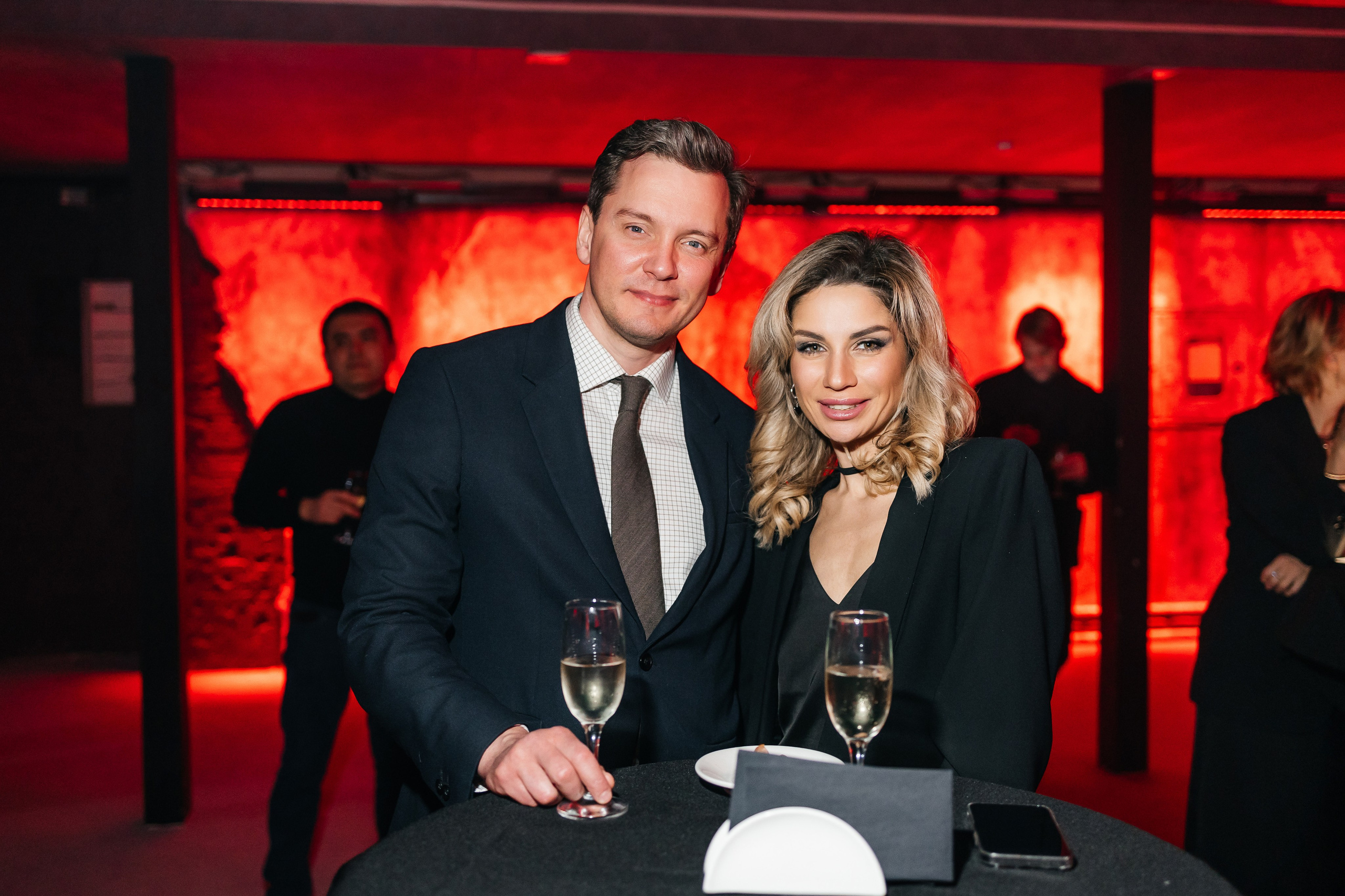 ТВОРЧЕСКИЙ ВЕЧЕР С ИГОРЕМ ВЕРНИКОМ В АЛЬФА-КЛУБЕ. Свадебный и репортажный фотограф в Ростове-на-Дону Павел Кислов